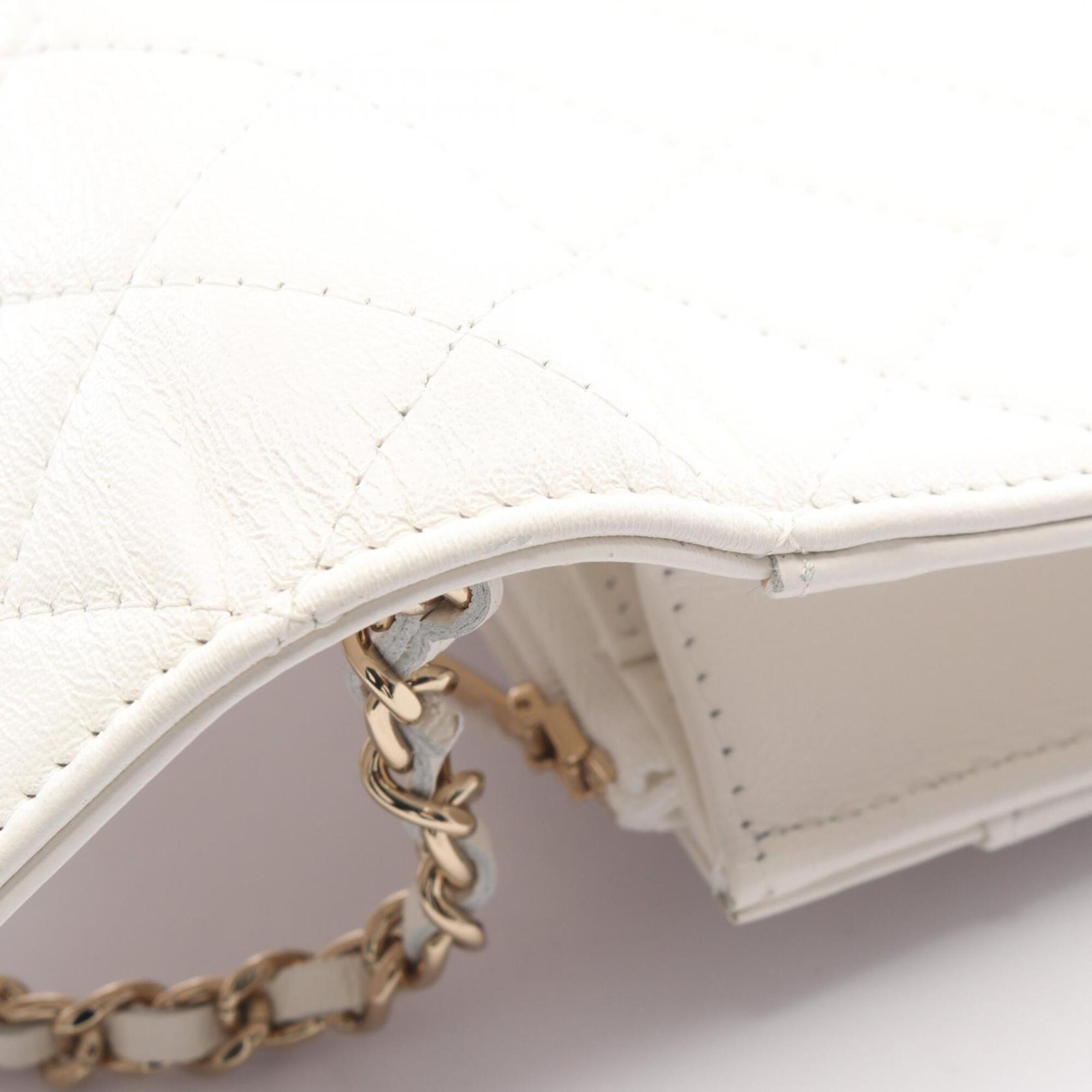 Chanel Matelasse White Leather Handbag Shoulder Bag (Pre-Owned)