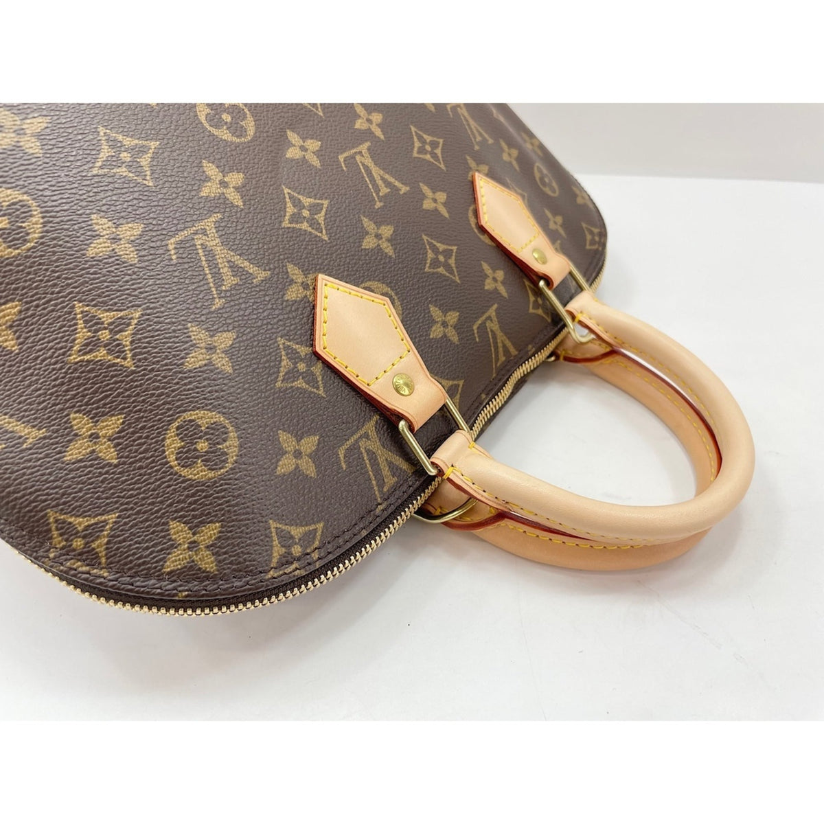 Louis Vuitton Brown Handbag (Pre-Owned)