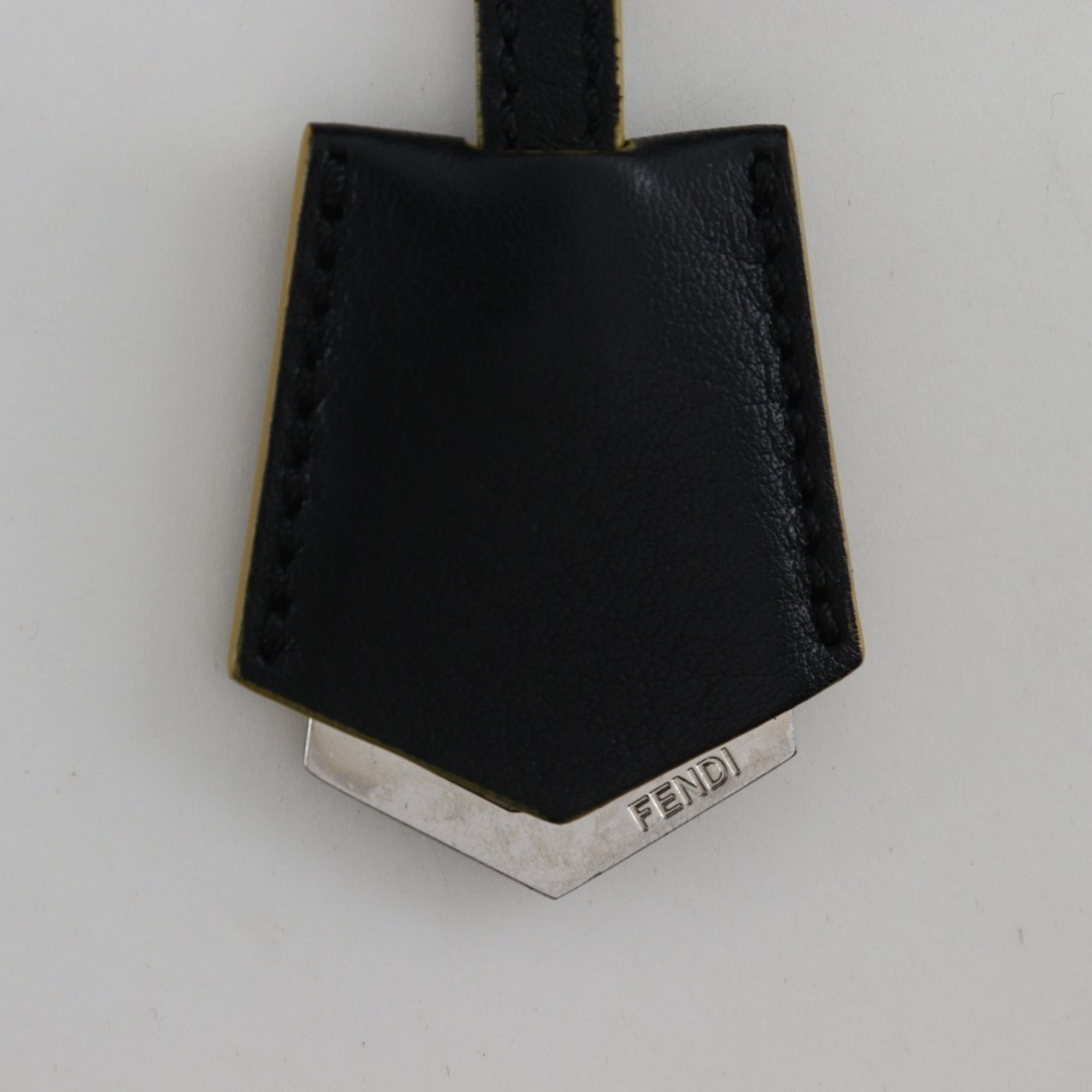 Fendi Black Leather Handbag (Pre-Owned)