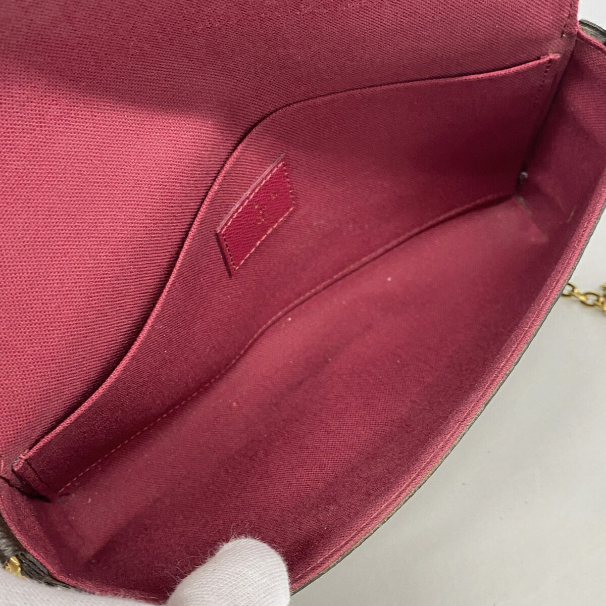 Louis Vuitton Fuchsia Chain/Shoulder Wallet (Pre-Owned)