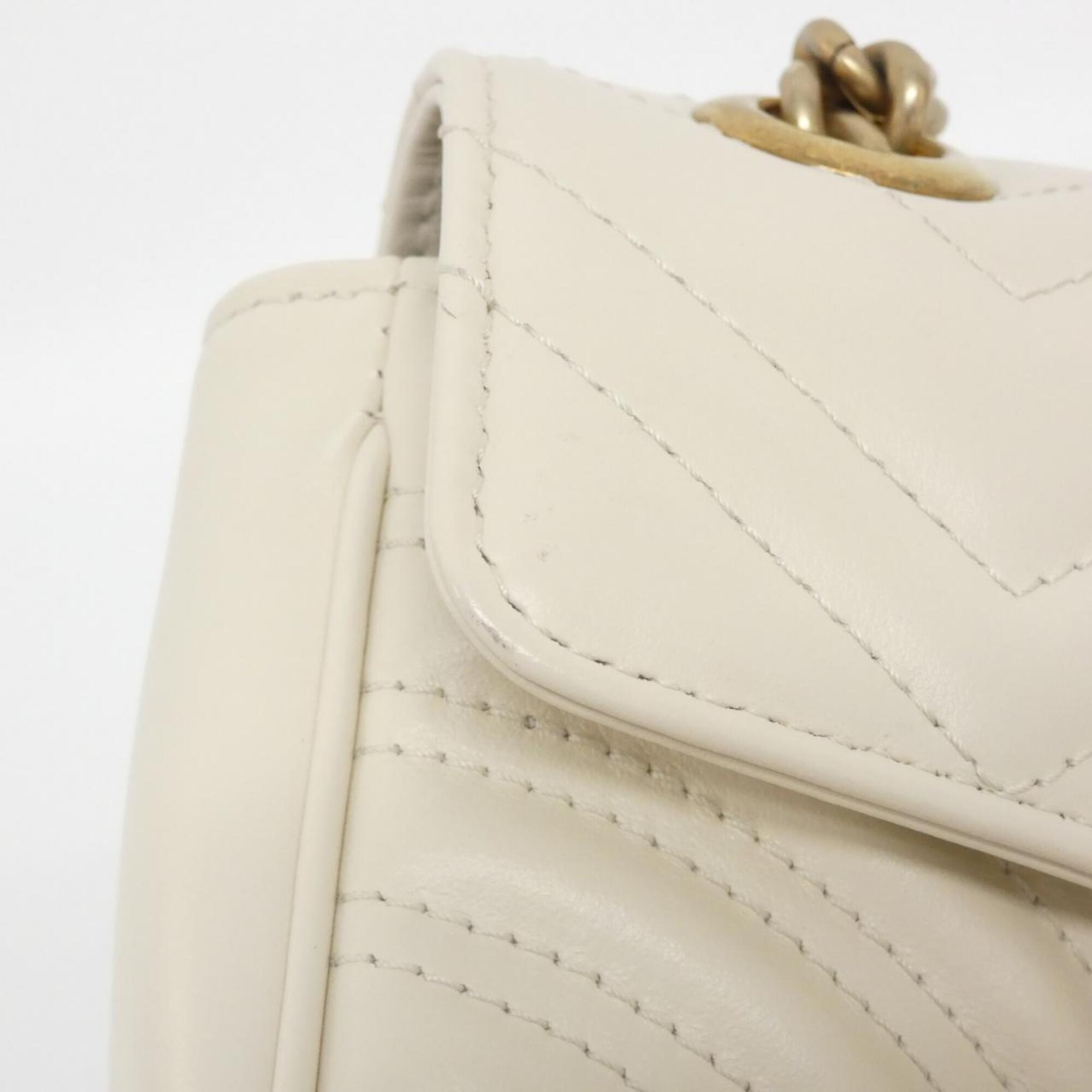 Gucci White Quilting Leather Shoulder Bag (Pre-Owned)