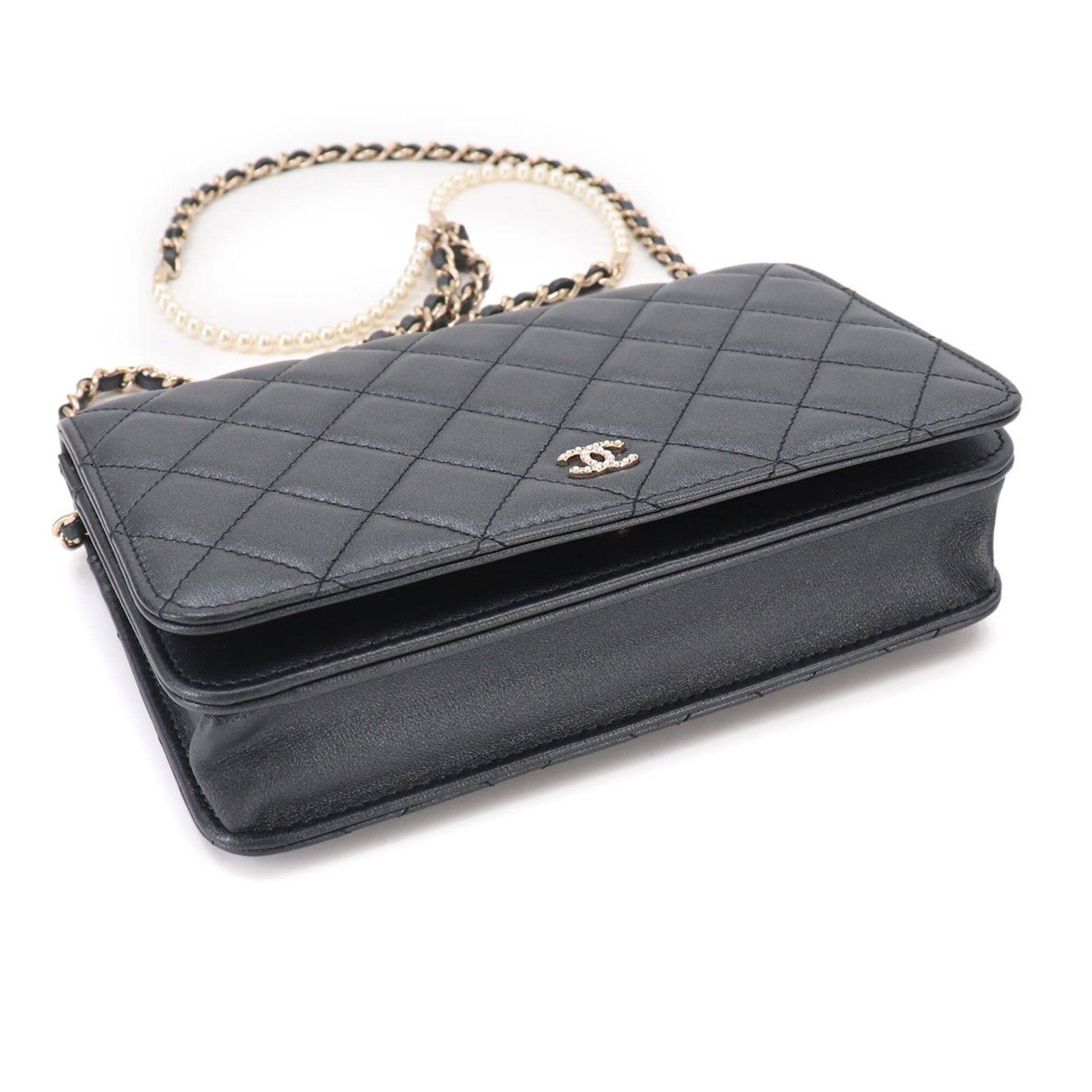 Chanel Matelasse Metallic Gray Leather Chain/Shoulder Wallet (Pre-Owned)
