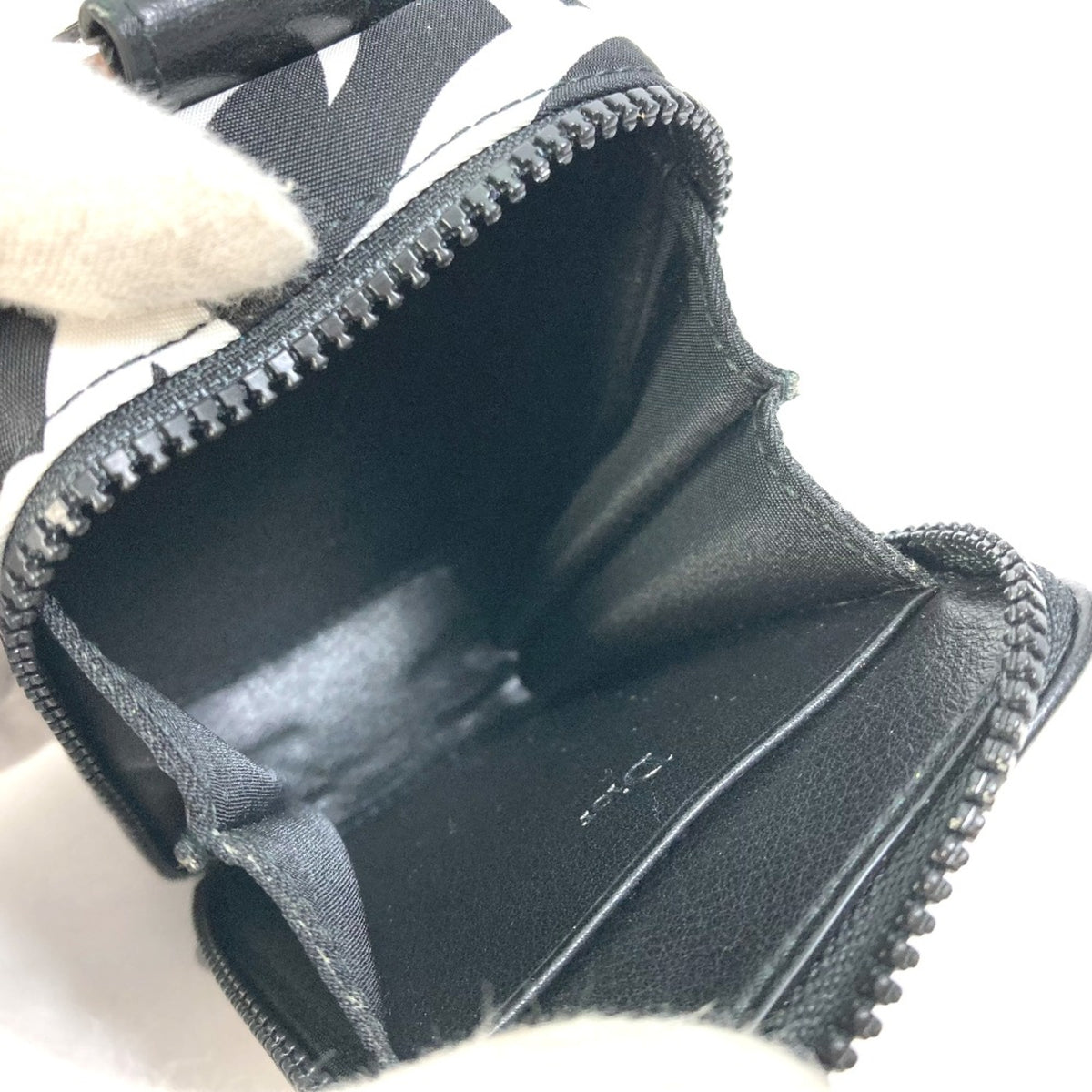 Dior Homme White Cloth Pouch (Pre-Owned)