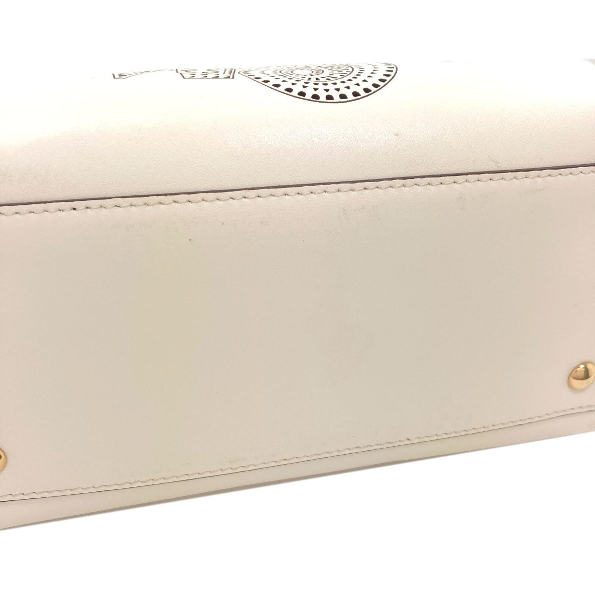 Salvatore Ferragamo White Leather Handbag (Pre-Owned)