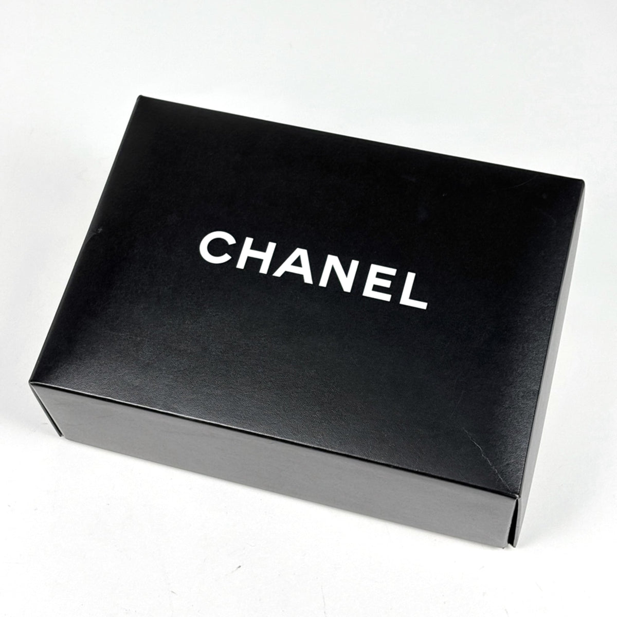 Chanel Black Leather Shoulder Bag (Pre-Owned)