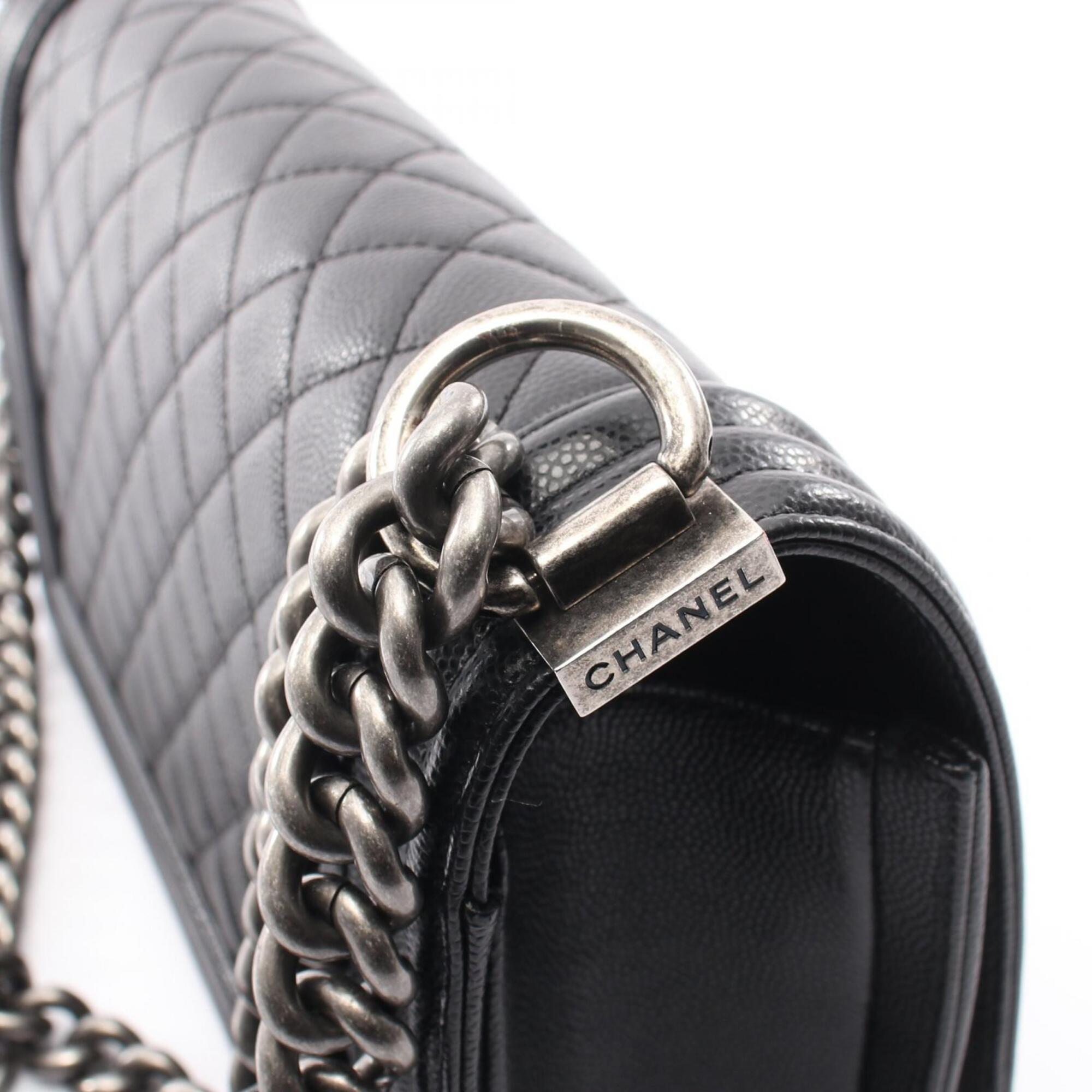 Chanel Boy Chanel Black Grained Calfskin Handbag Shoulder Bag (Pre-Owned)