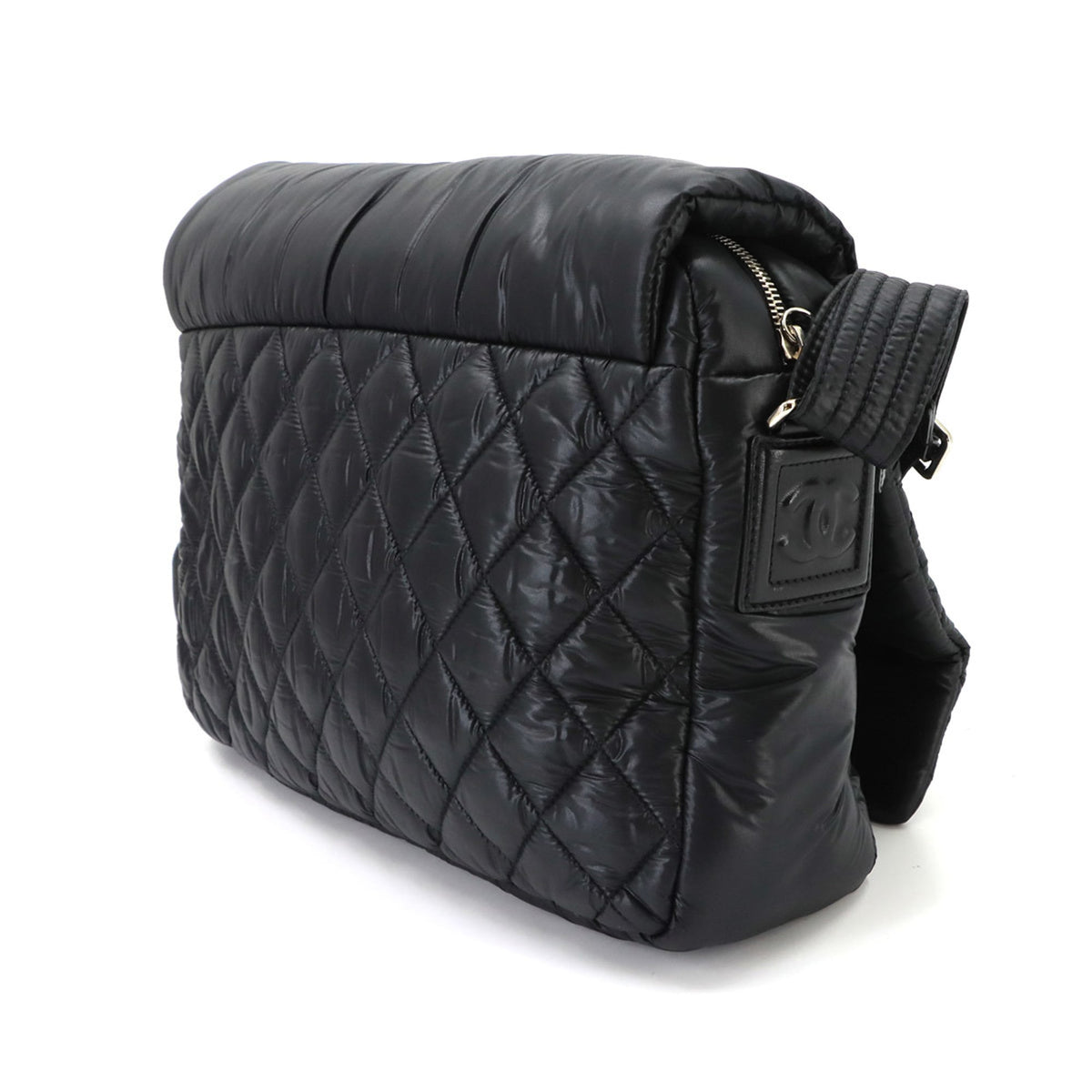 Chanel Black Nylon Leather Handbag Shoulder Bag (Pre-Owned)