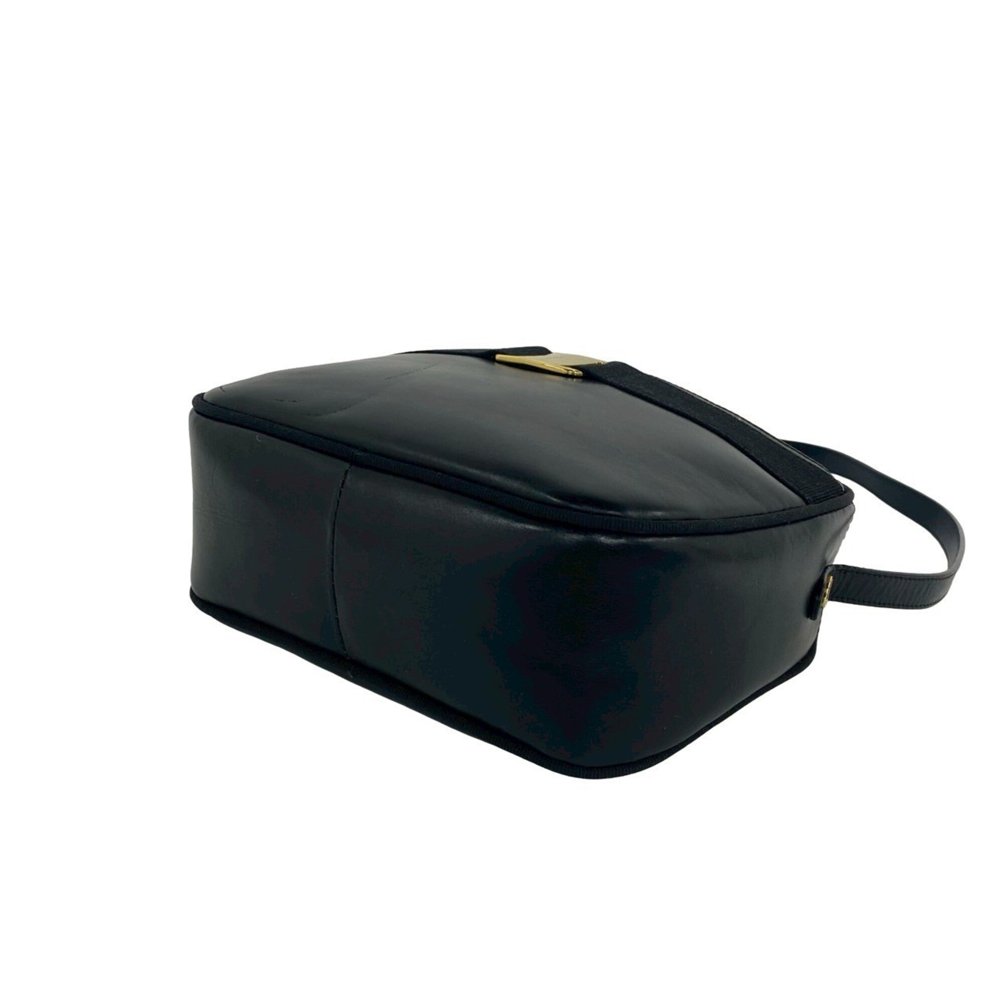 Salvatore Ferragamo Black Leather Pochette Shoulder Bag (Pre-Owned)