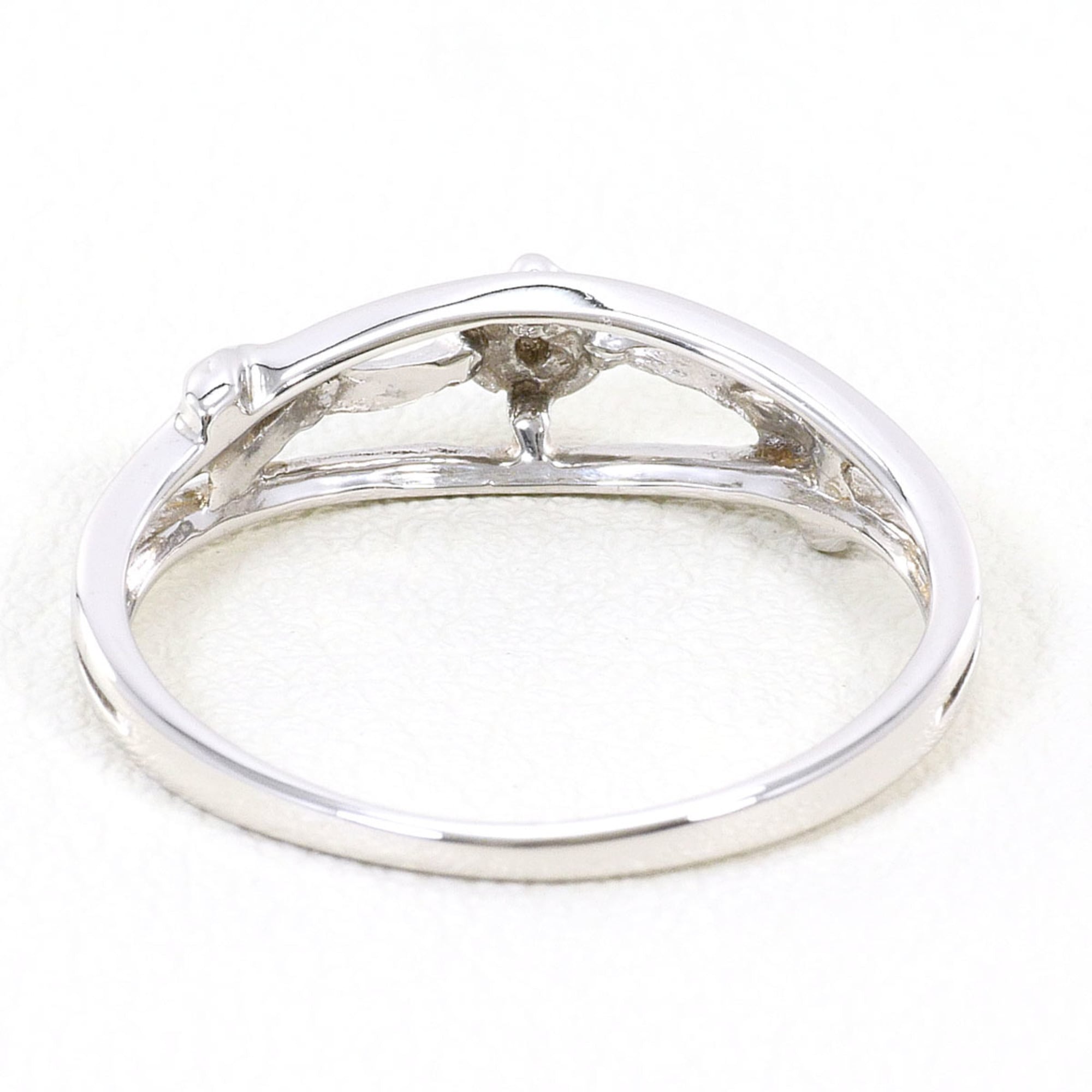 Unbranded White Gold White Gold (18K) Band Ring (Pre-Owned)