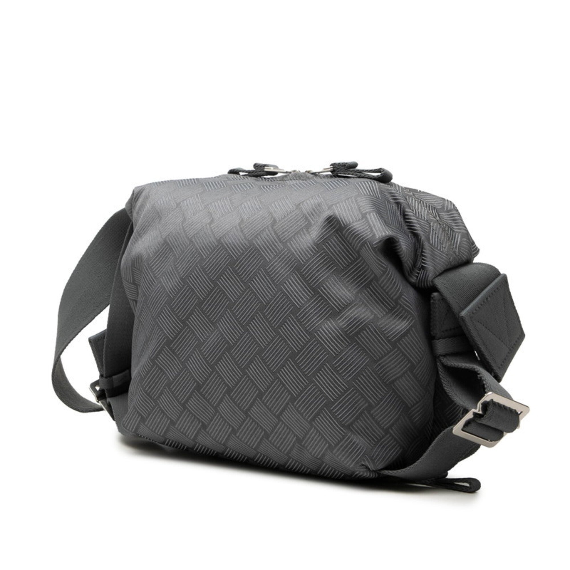 Bottega Veneta Gray Leather Shoulder Bag (Pre-Owned)