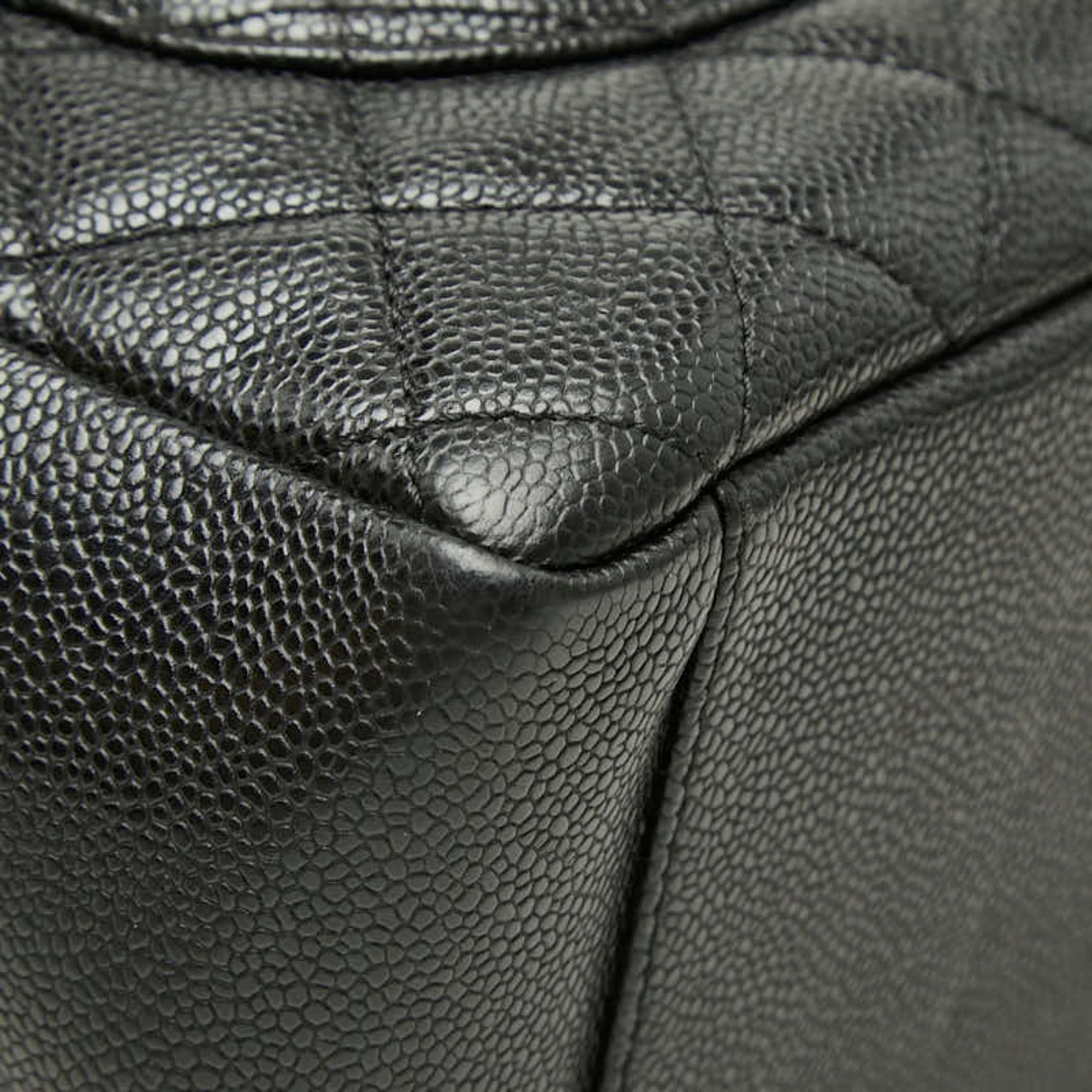 Chanel Black Grained Calfskin Shoulder Bag (Pre-Owned)