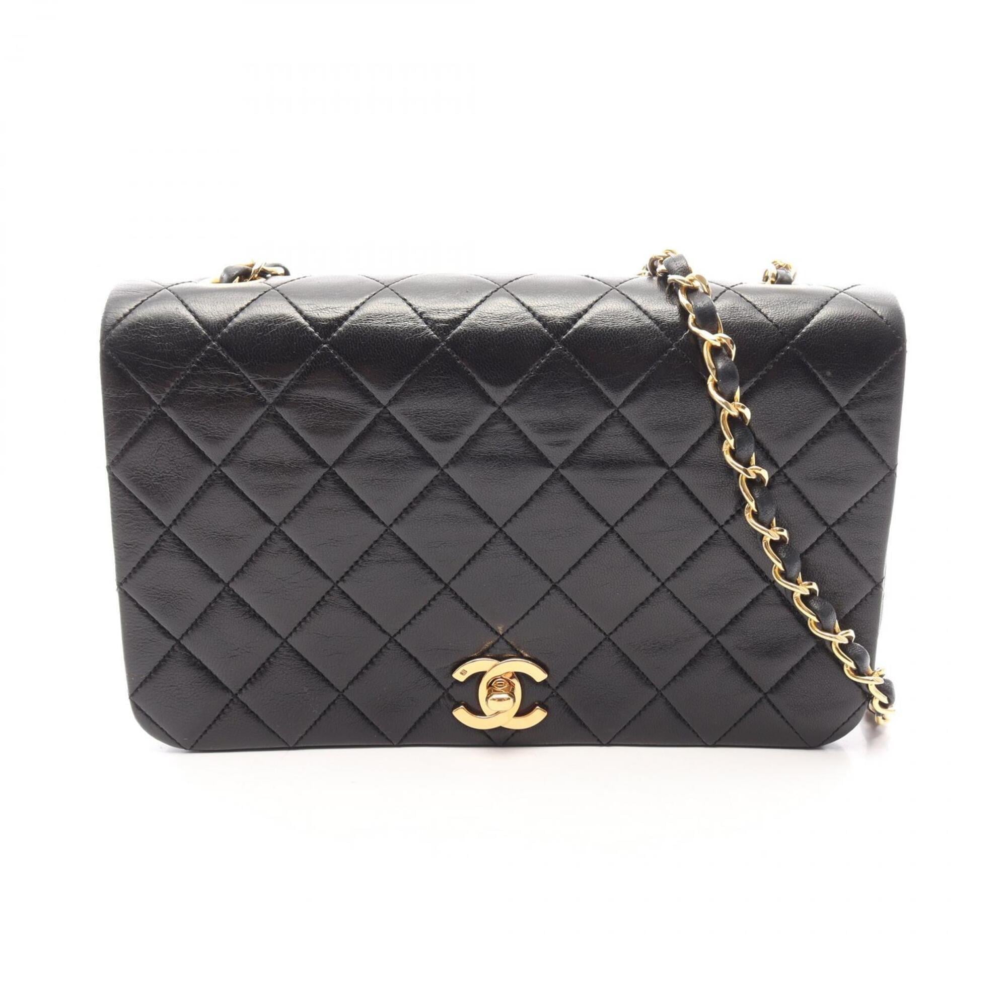 Chanel Black Leather Shoulder Bag (Pre-Owned)