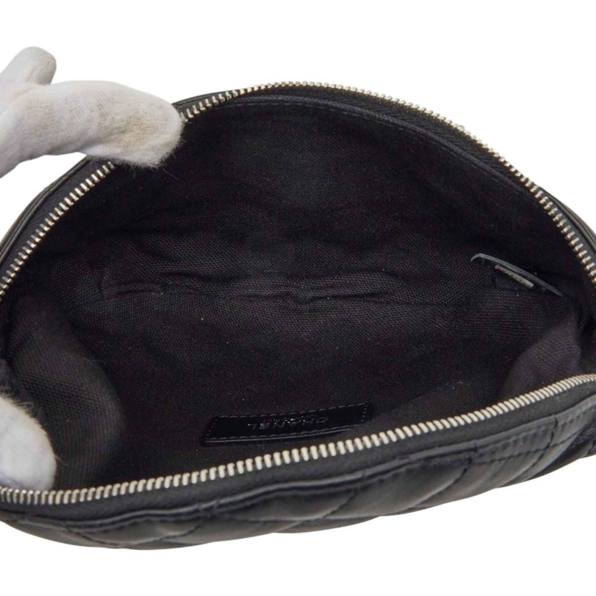 Chanel Black Leather Sling Bag (Pre-Owned)