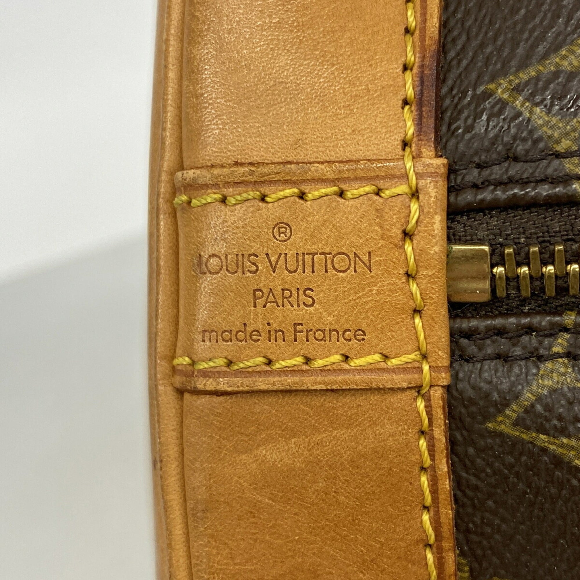 Louis Vuitton Brown Handbag (Pre-Owned)