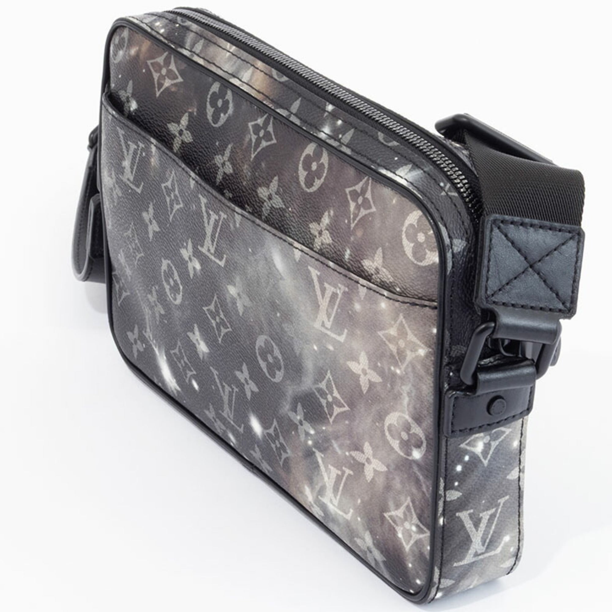 Louis Vuitton Canvas Shoulder Bag (Pre-Owned)