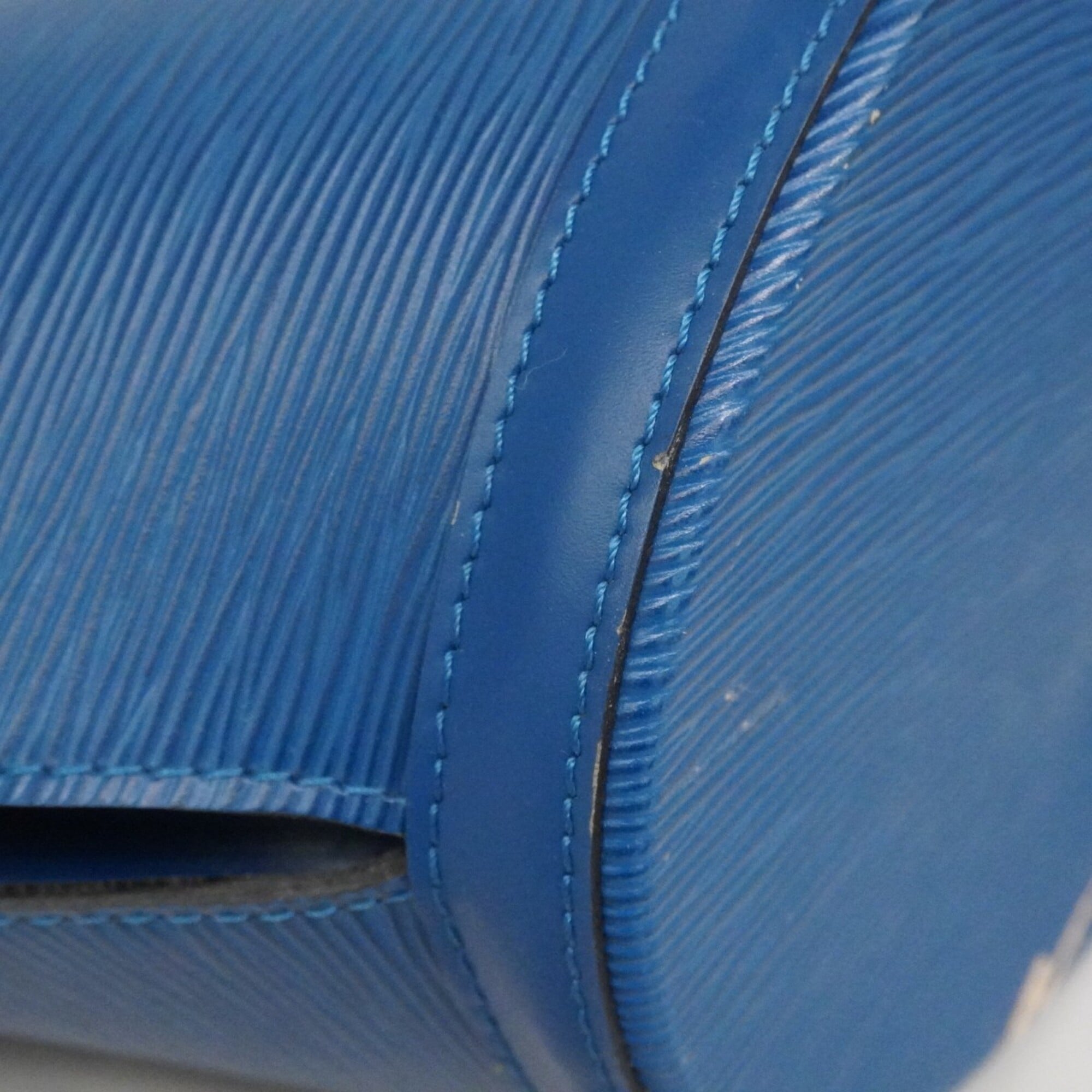 Louis Vuitton Toledo Blue Shoulder Bag (Pre-Owned)