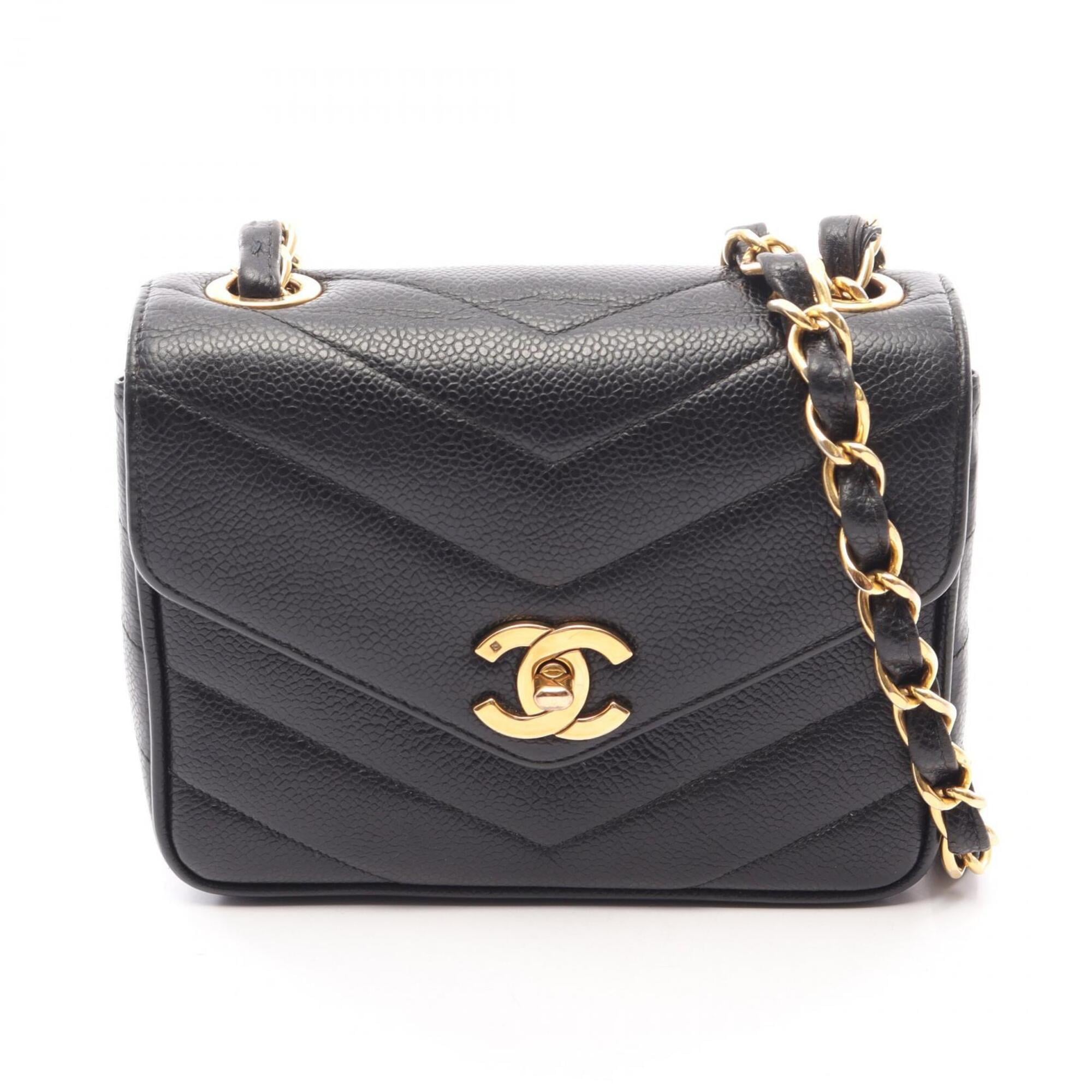 Chanel Black Leather Handbag Shoulder Bag (Pre-Owned)