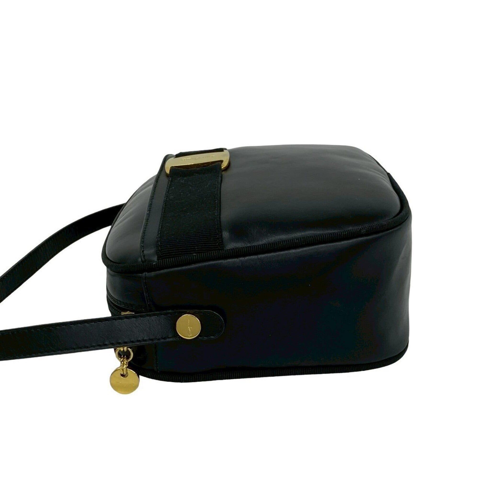 Salvatore Ferragamo Black Leather Shoulder Bag (Pre-Owned)