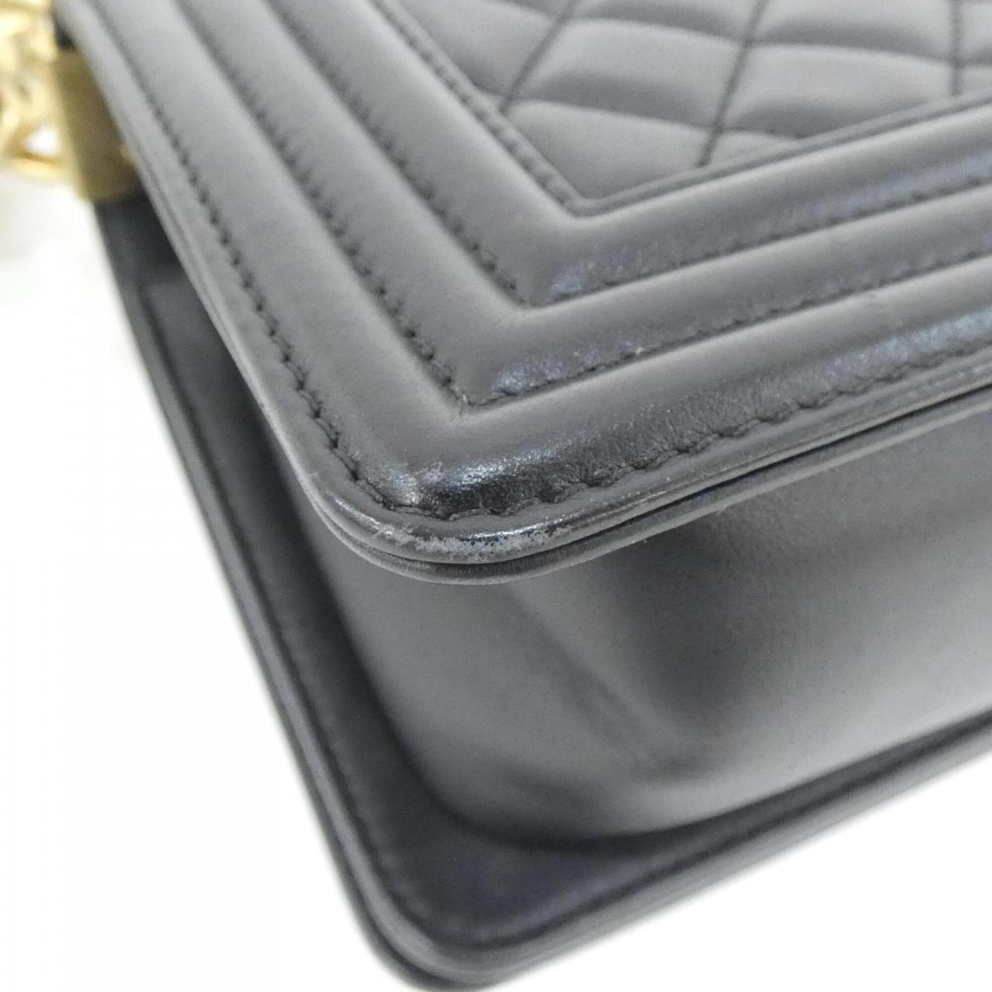 Chanel Black Leather Shoulder Bag (Pre-Owned)