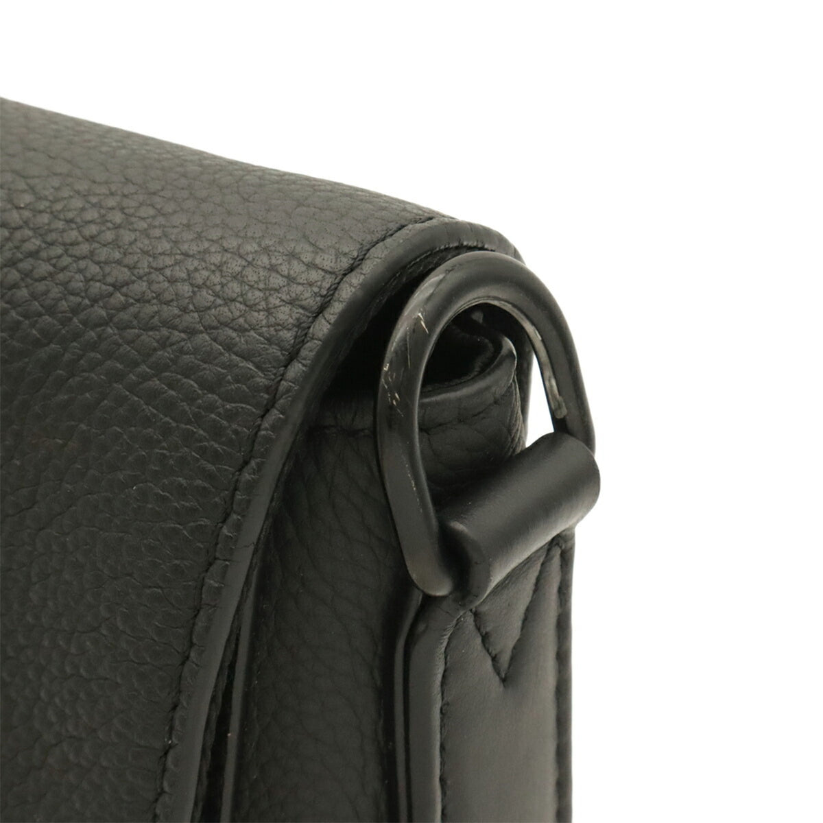 Louis Vuitton Black Noir Leather Shoulder Bag (Pre-Owned)