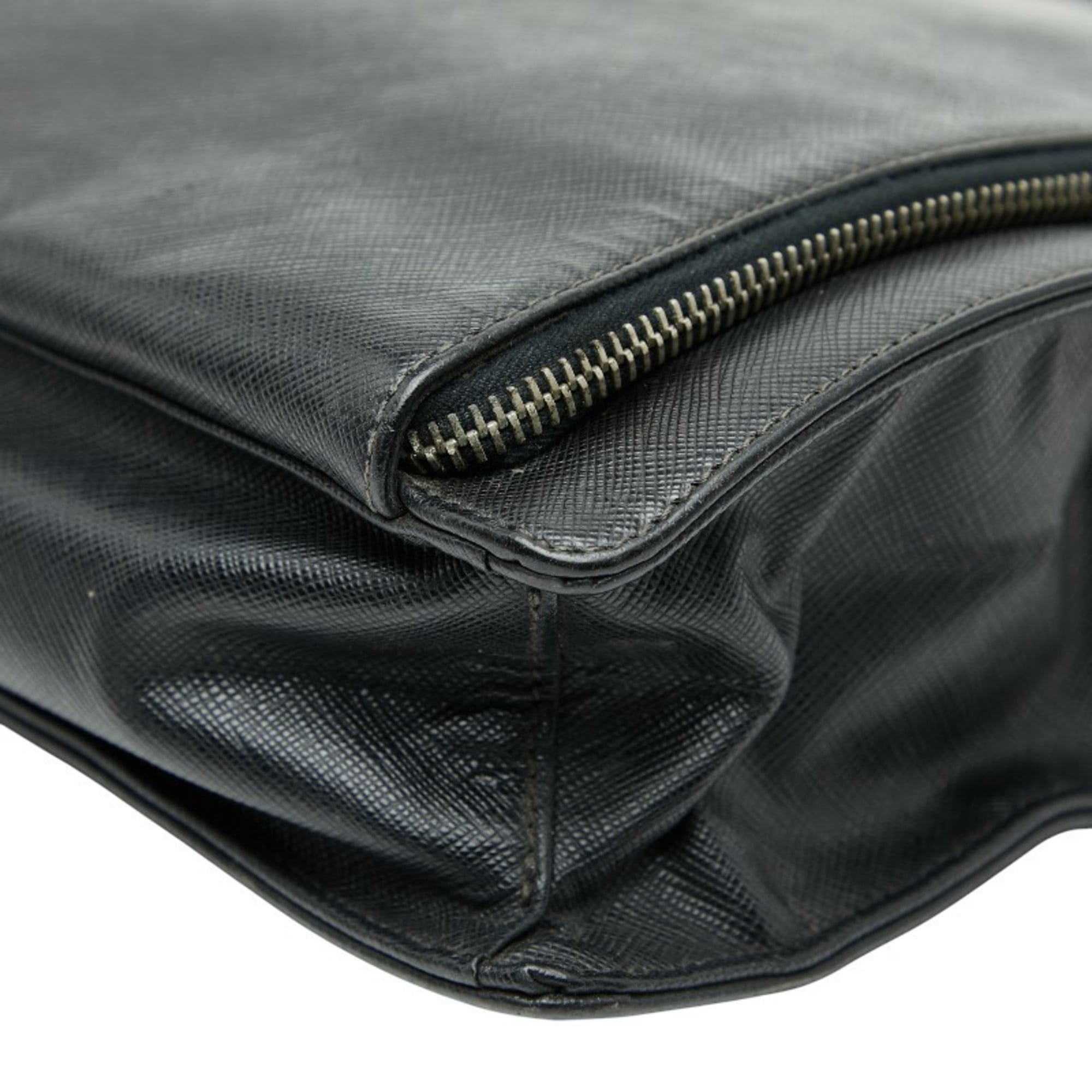 Prada Black Leather Handbag (Pre-Owned)