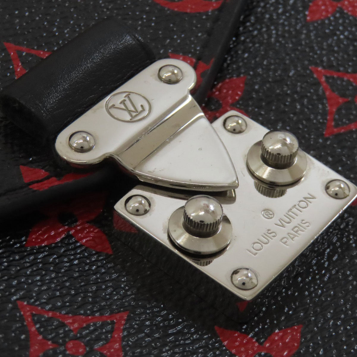 Louis Vuitton Monogram Handbag Pochette (Pre-Owned)