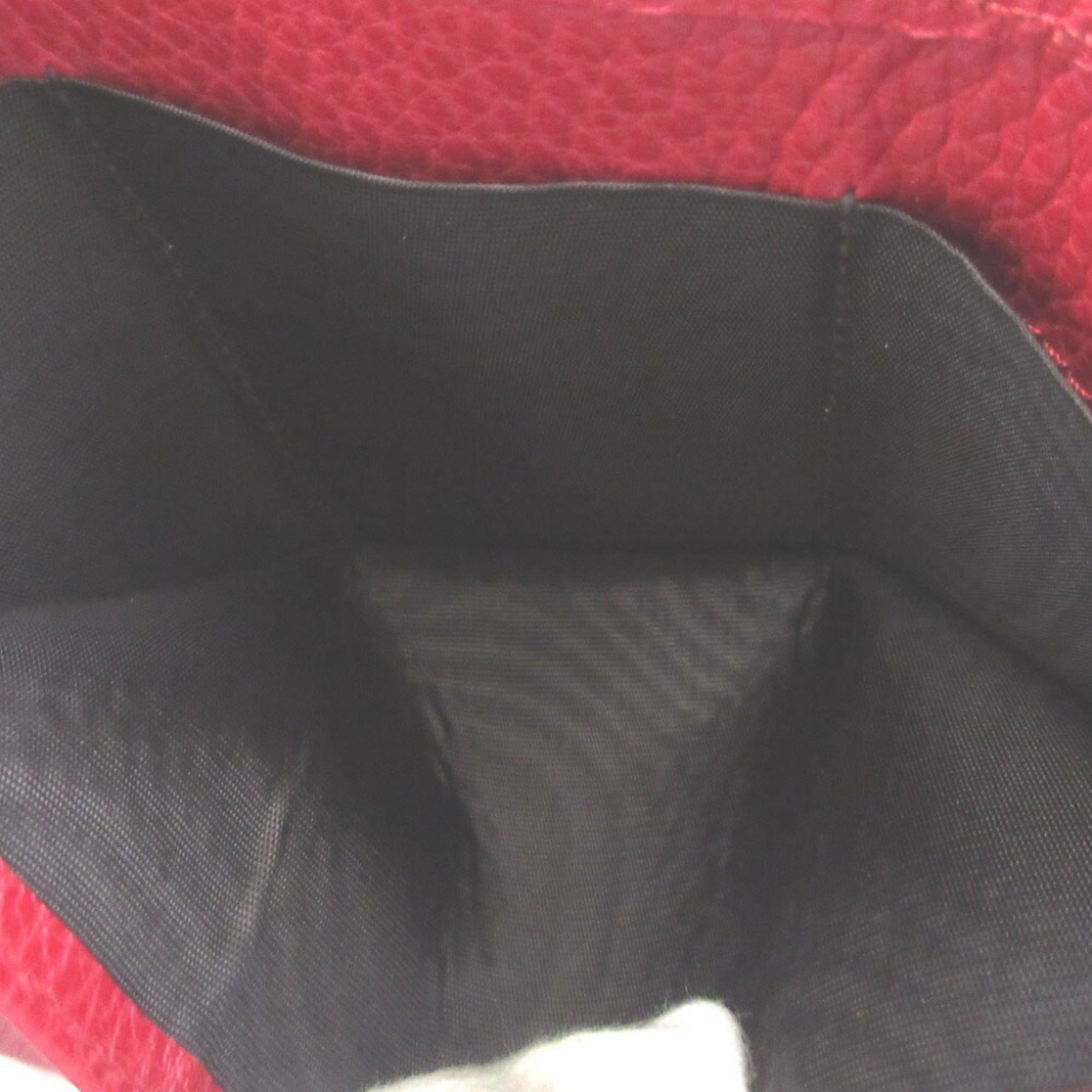 Gucci Red Color Leather Wallet (Tri-Fold) (Pre-Owned)