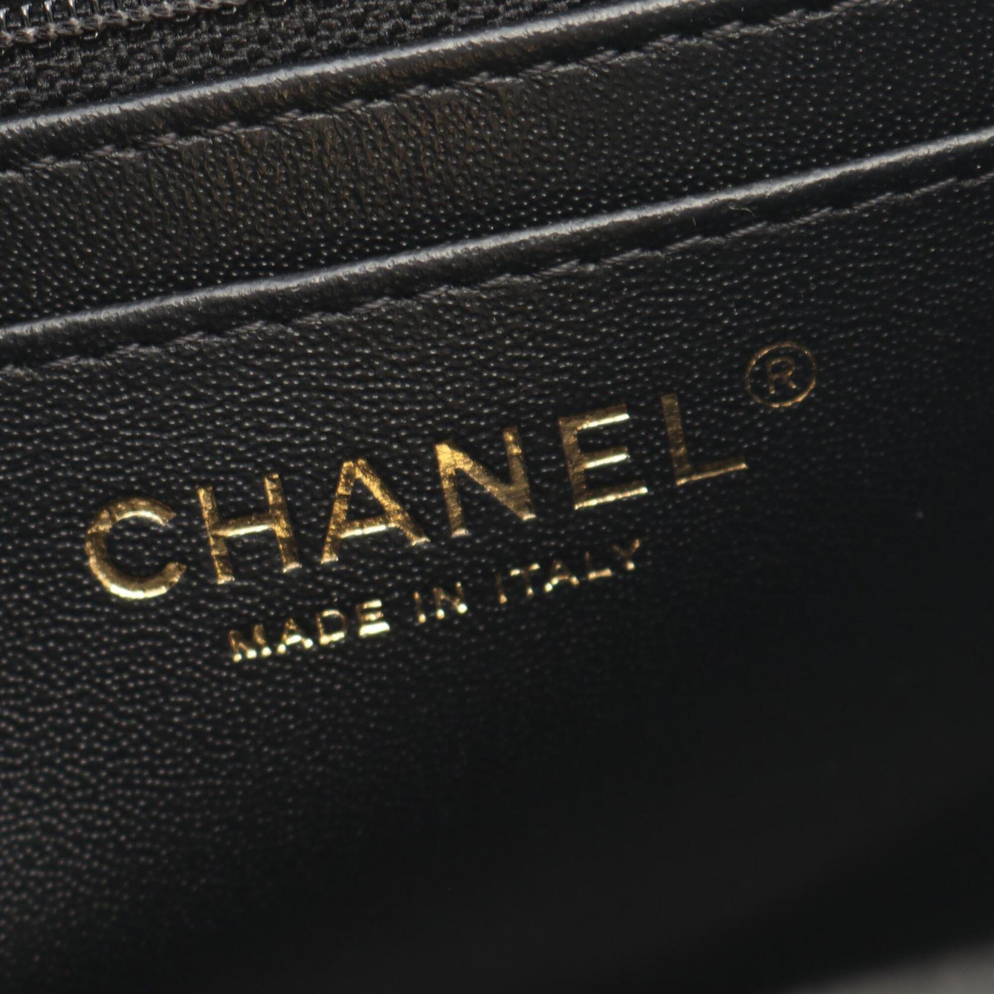 Chanel Black Leather Handbag Shoulder Bag (Pre-Owned)
