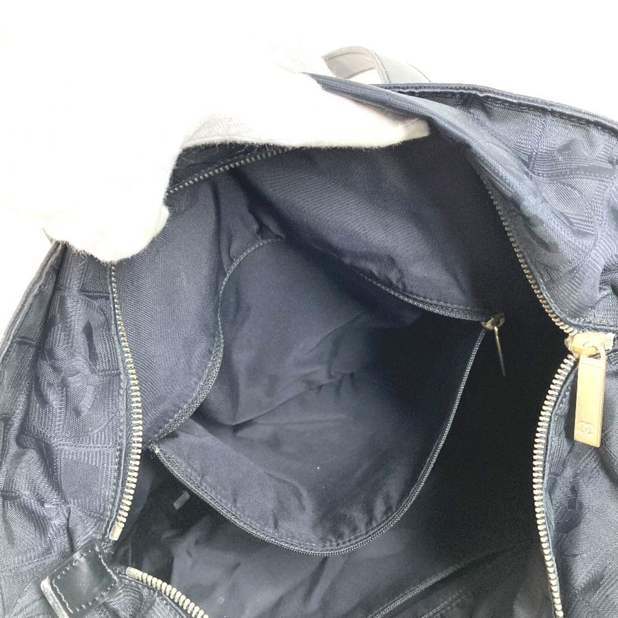 Chanel Black Nylon Leather Shoulder Bag Tote Bag (Pre-Owned)