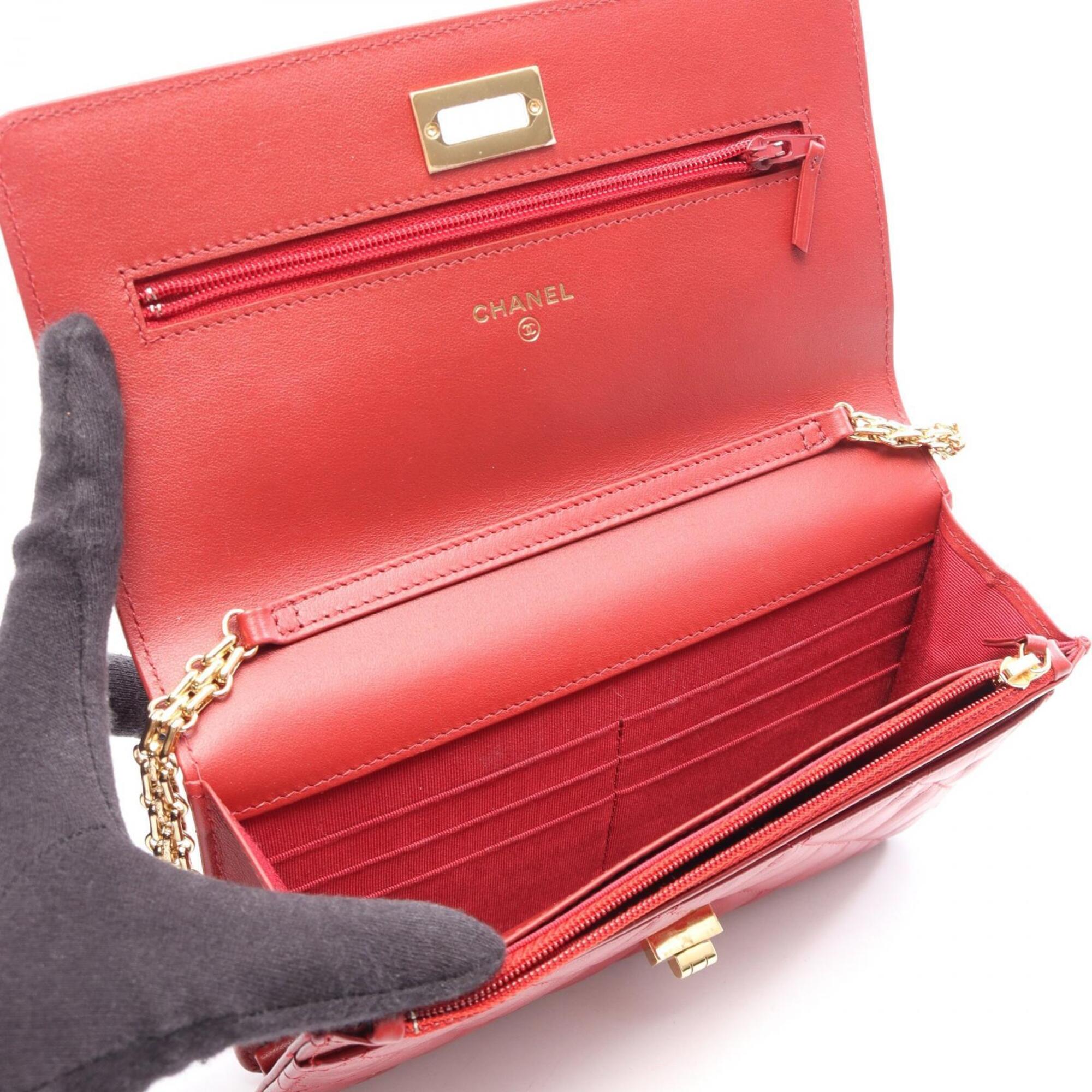 Chanel Red Color Leather Handbag Shoulder Bag (Pre-Owned)