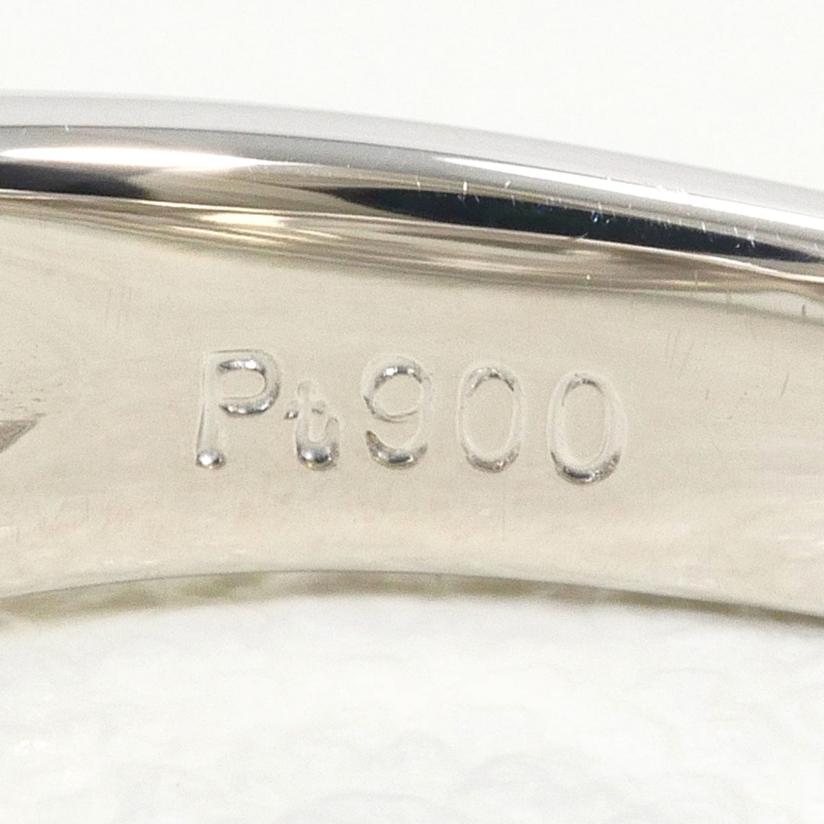 Unbranded Platinum Platinum 900 Band Ring (Pre-Owned)