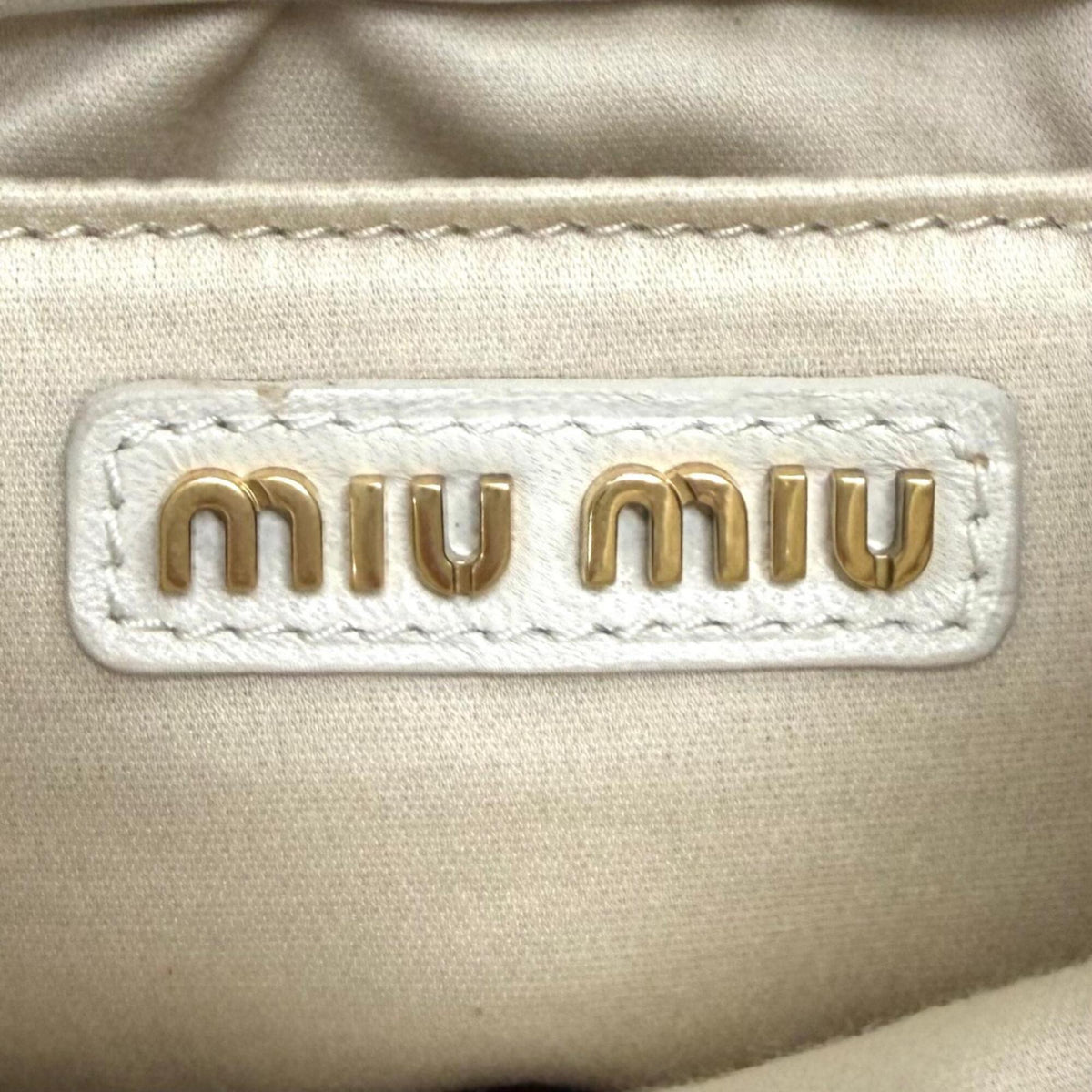 Miu Miu White Fur Shoulder Bag (Pre-Owned)