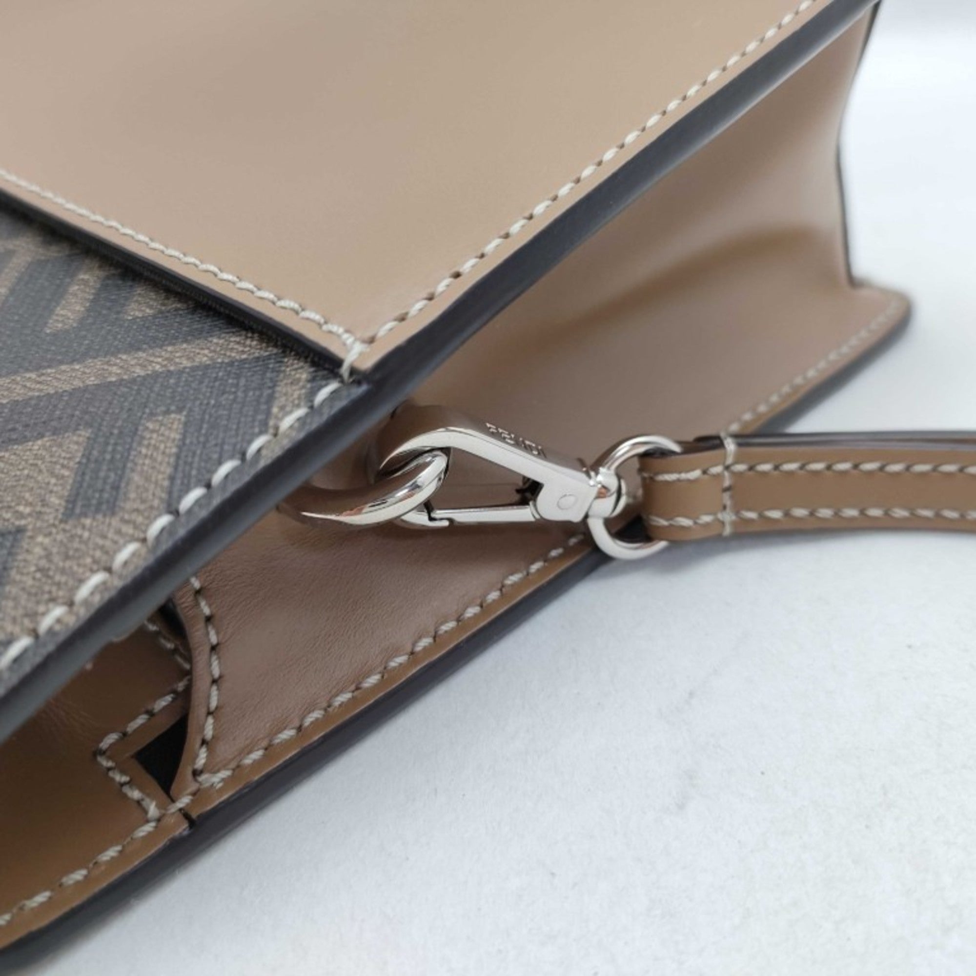Fendi Zucca Brown Pvc Leather Clutch Bag Handbag (Pre-Owned)