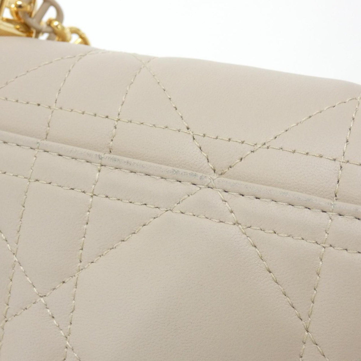 Christian Dior Beige Leather Handbag (Pre-Owned)