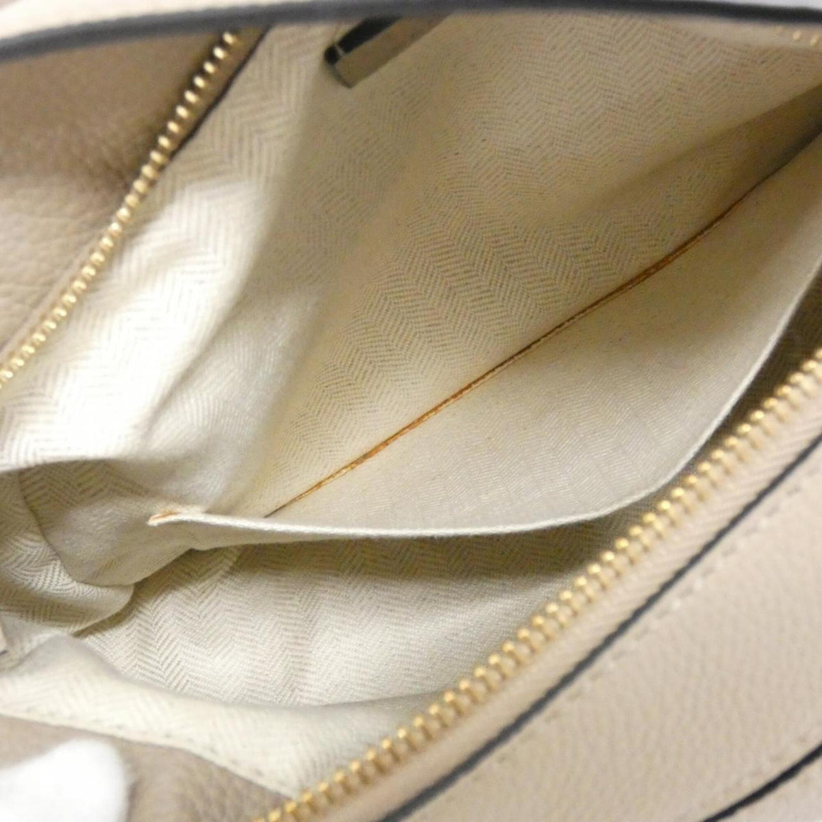 Loewe Sand Leather Handbag (Pre-Owned)