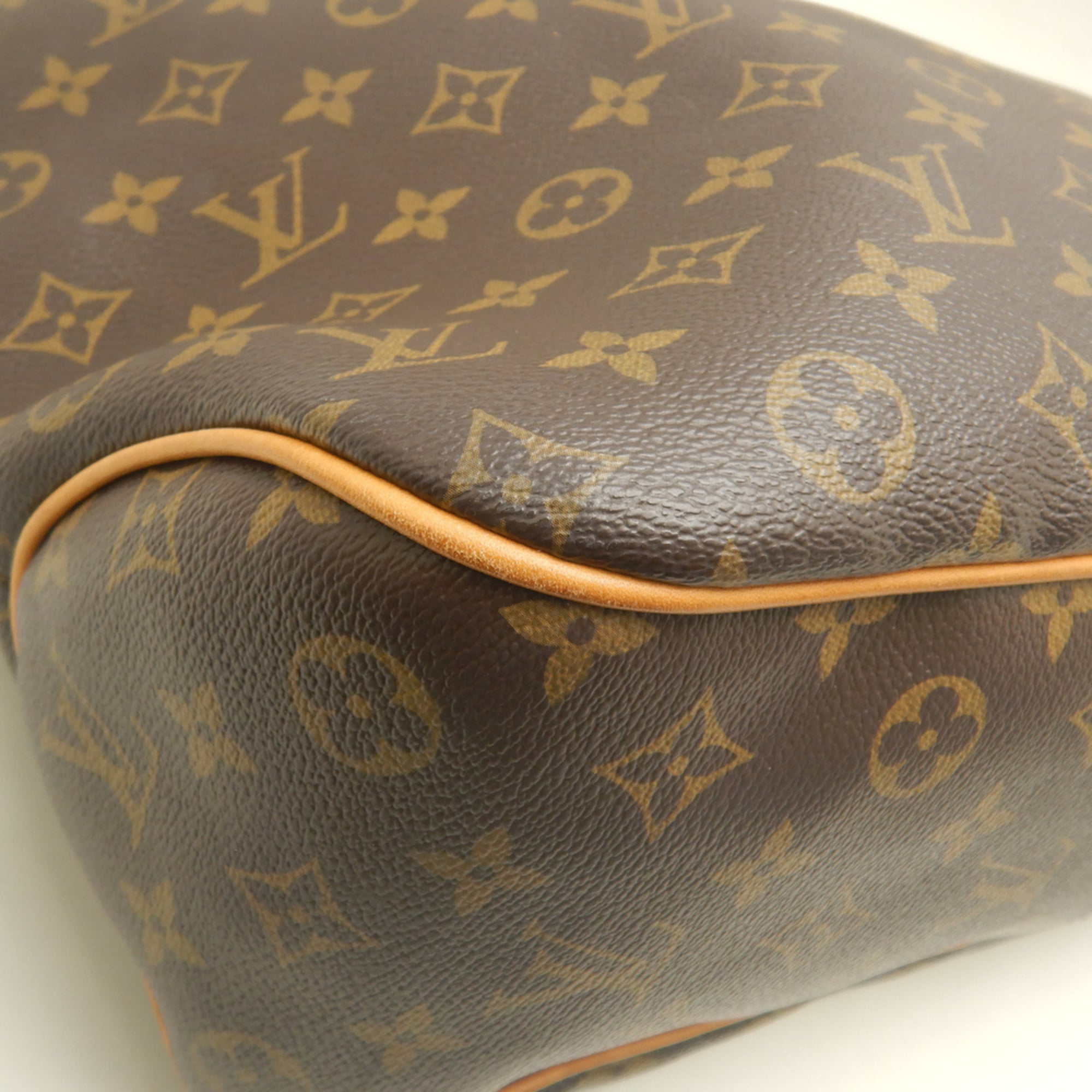 Louis Vuitton Brown Monogram Canvas Shoulder Bag (Pre-Owned)
