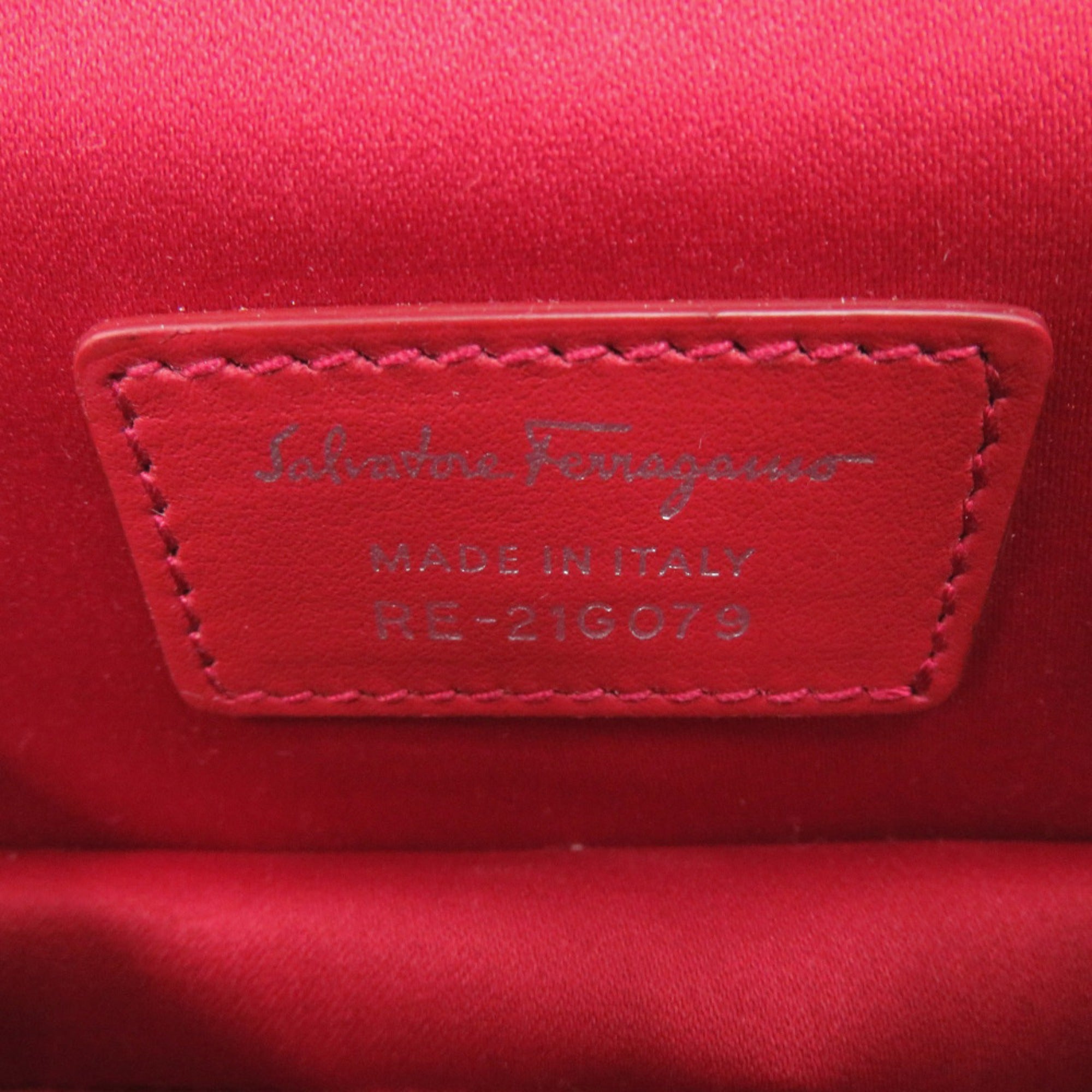 Salvatore Ferragamo Red Color Leather Shoulder Bag (Pre-Owned)