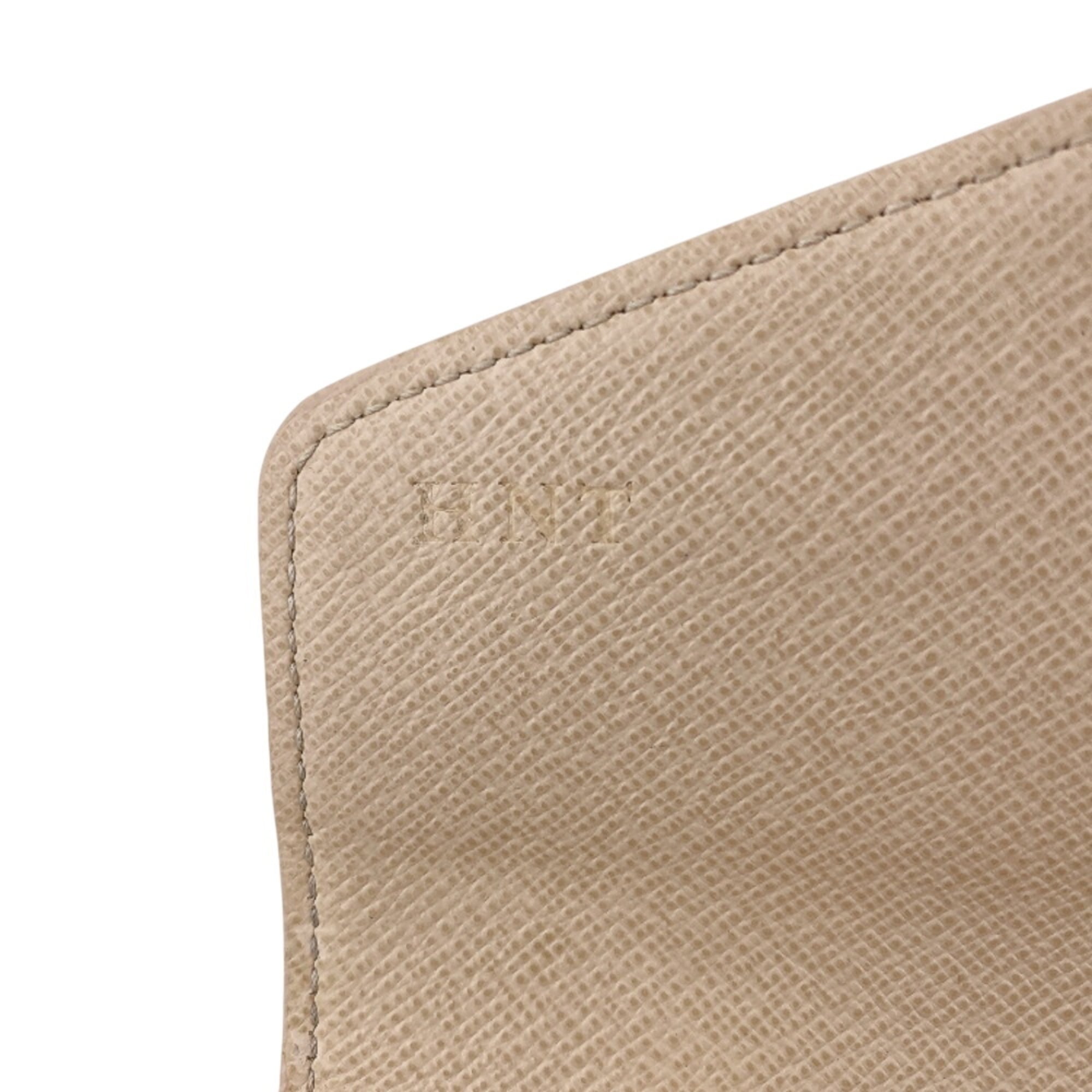 Louis Vuitton White Leather (Pre-Owned)
