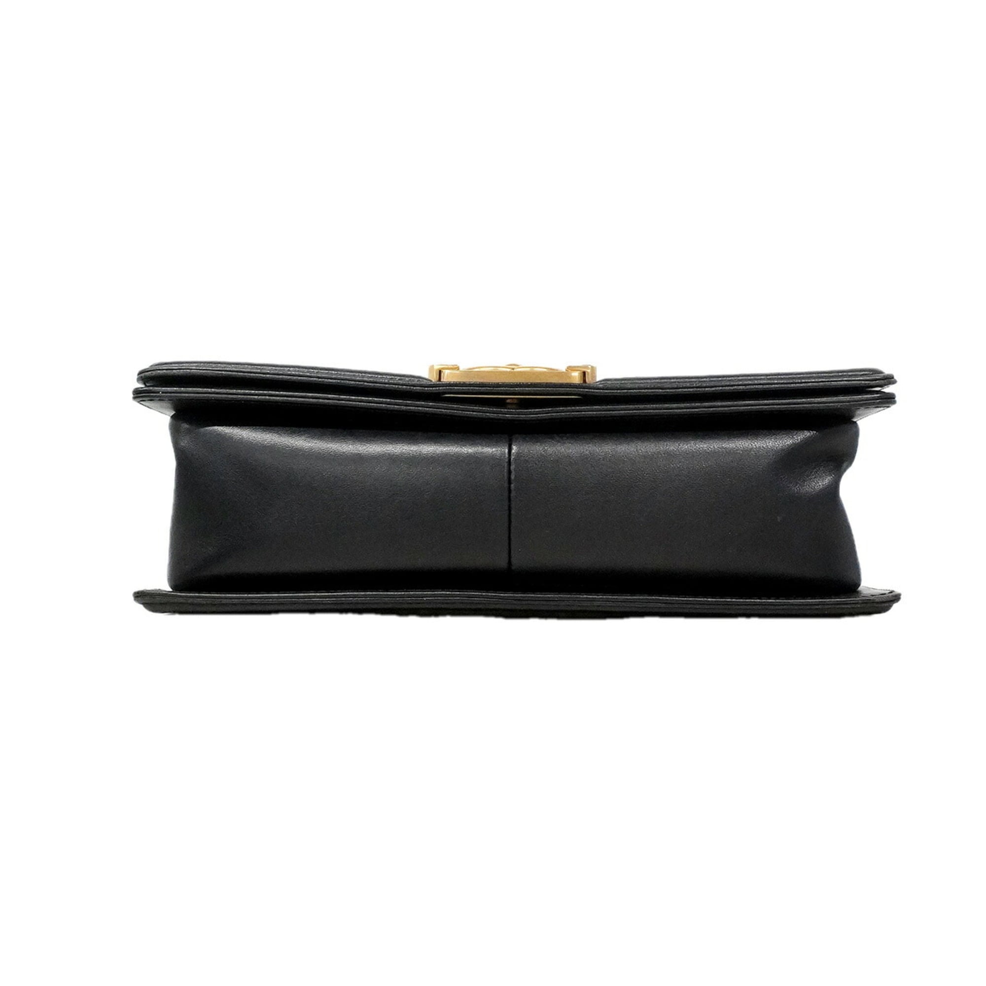 Chanel Black Leather Shoulder Bag (Pre-Owned)