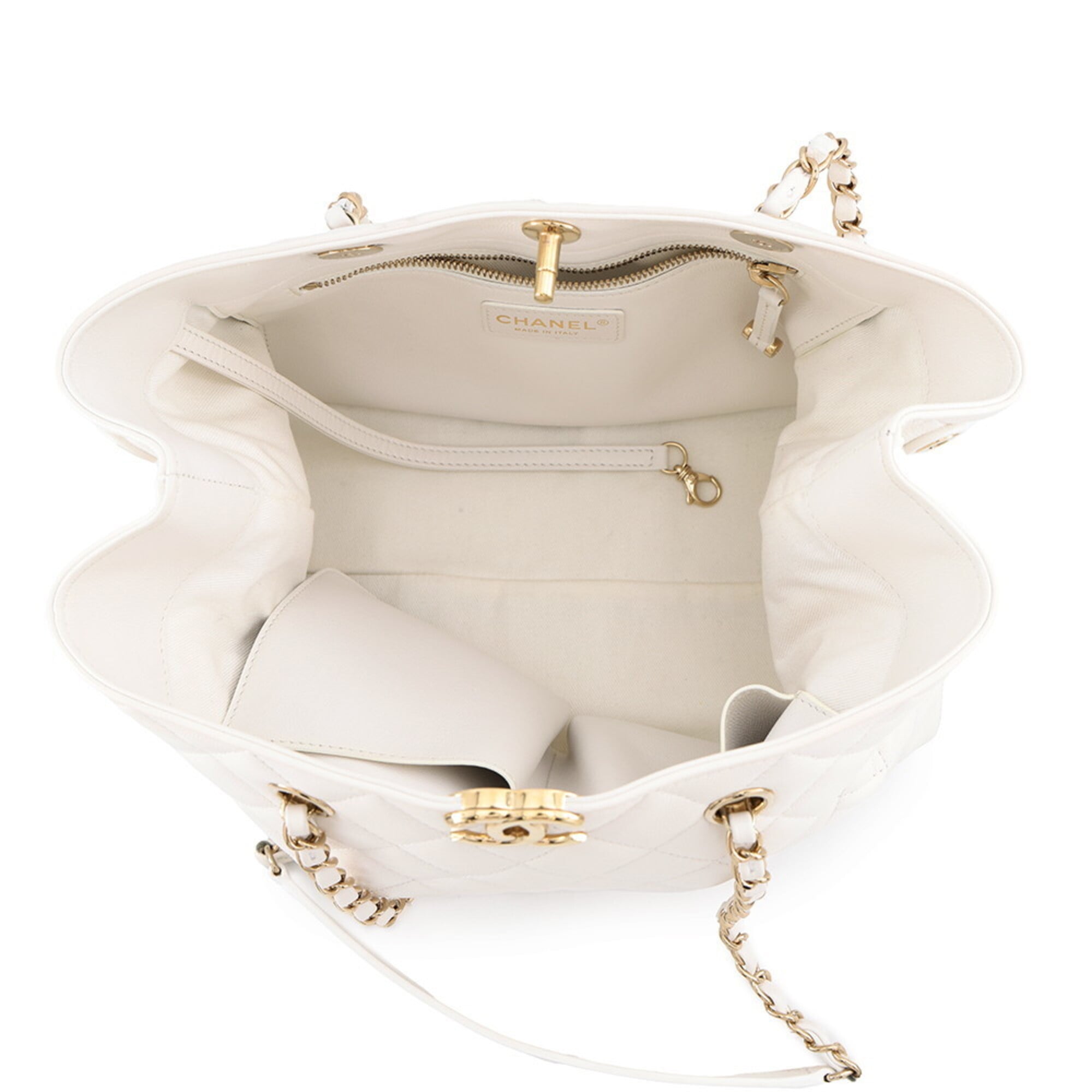 Chanel Matelasse White Grained Calfskin Handbag (Pre-Owned)
