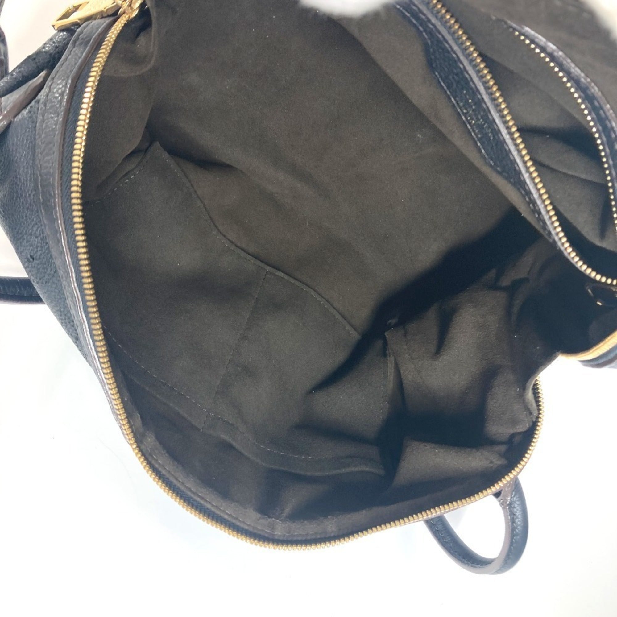 Louis Vuitton Mahina Black Noir Mahina Leather Shoulder Bag (Pre-Owned)