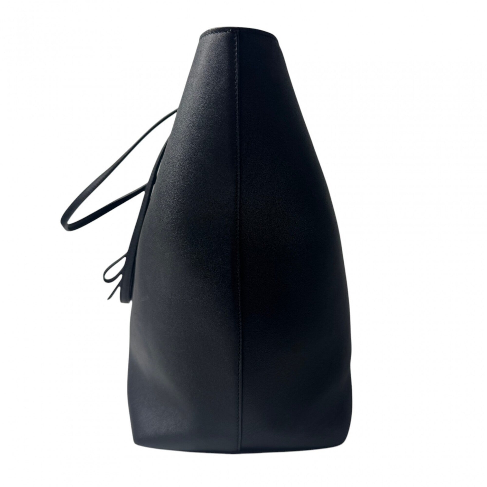 Salvatore Ferragamo Black Leather Tote Bag (Pre-Owned)