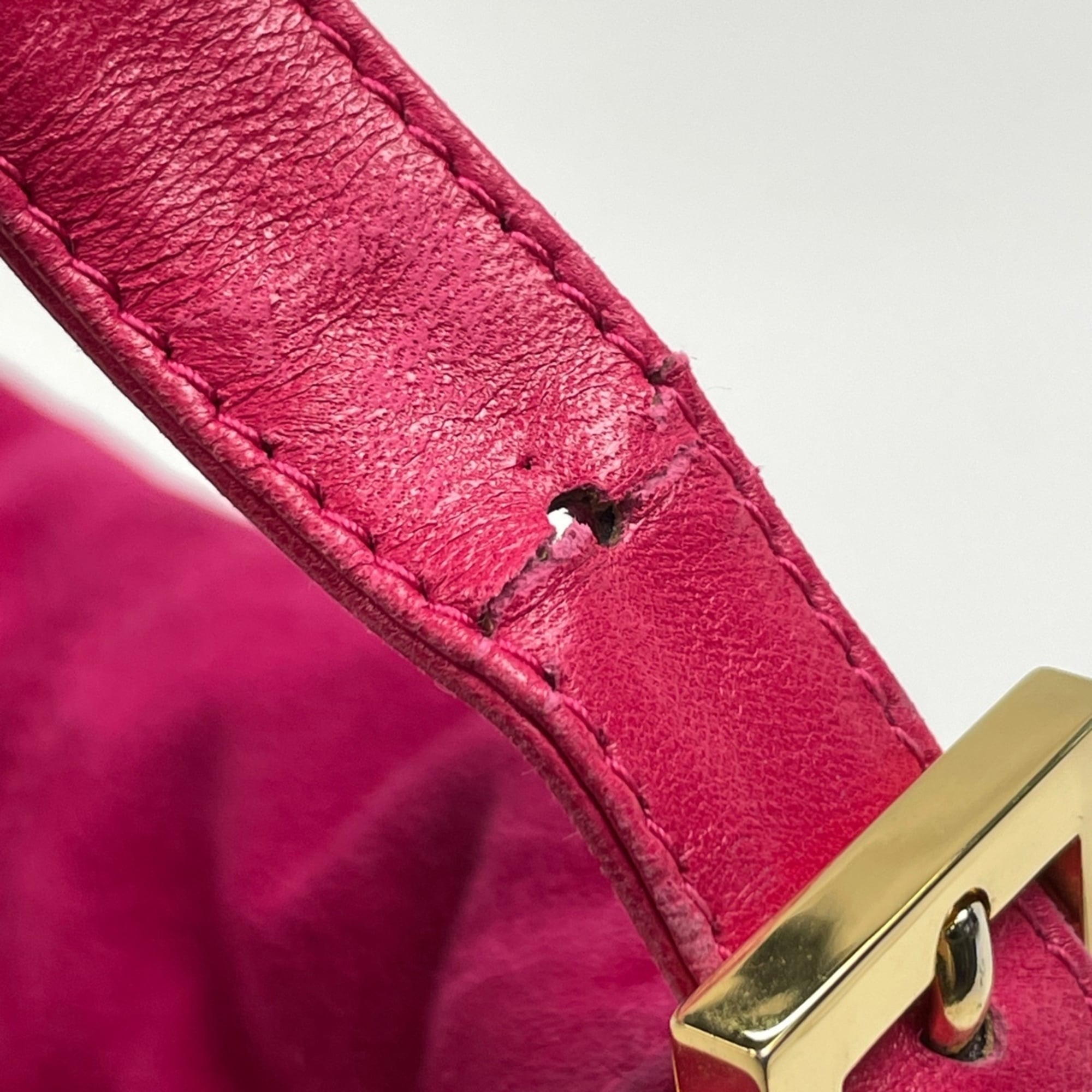Fendi Pink Suede Leather Shoulder Bag (Pre-Owned)