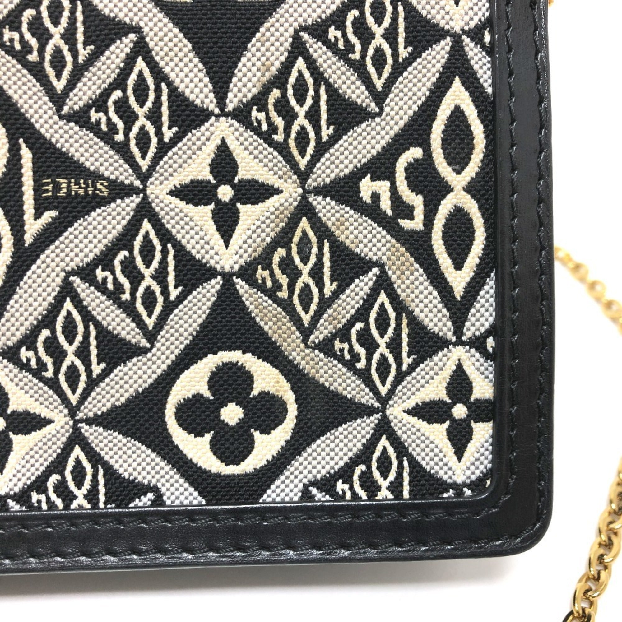 Louis Vuitton Navy Canvas Shoulder Bag (Pre-Owned)