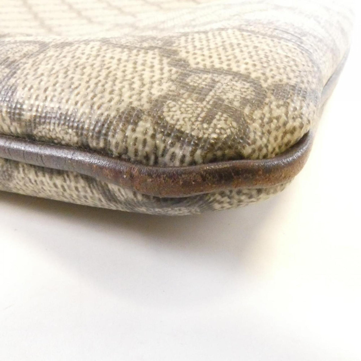 Gucci Beige Brown Gg Plus Handbag (Pre-Owned)