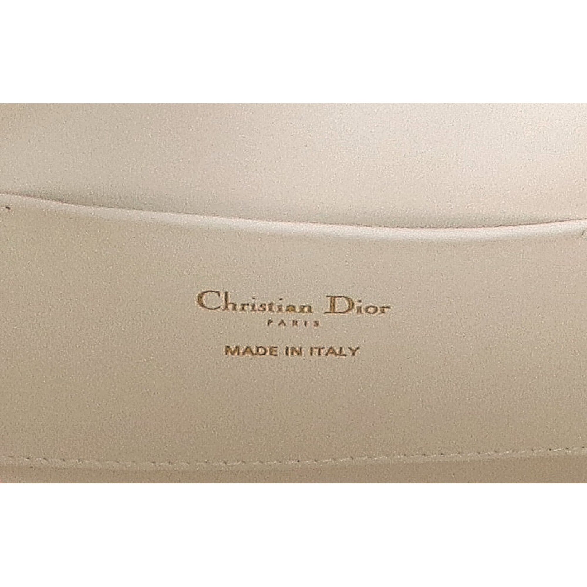Christian Dior White Leather Handbag (Pre-Owned)