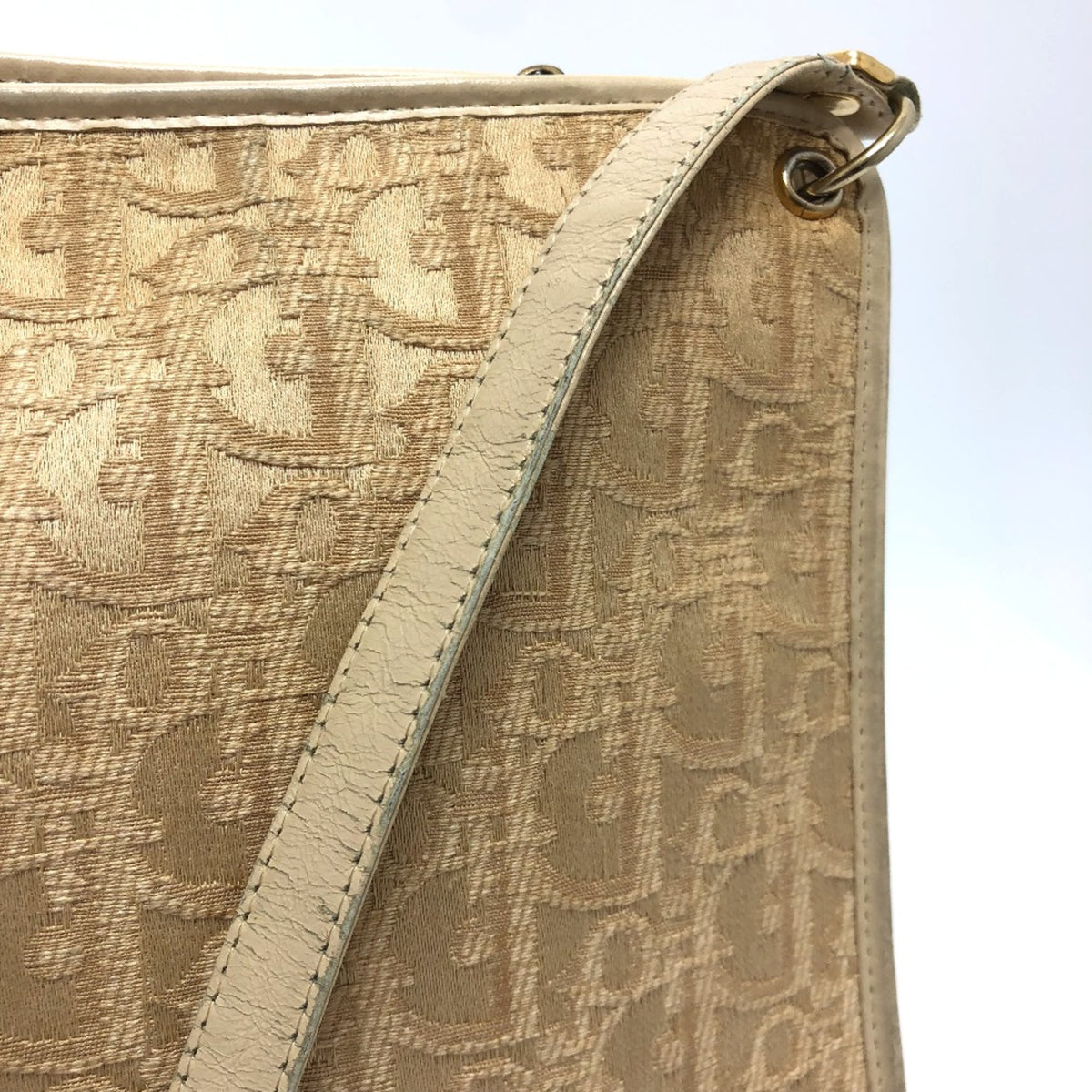 Christian Dior Beige Cloth Shoulder Bag (Pre-Owned)