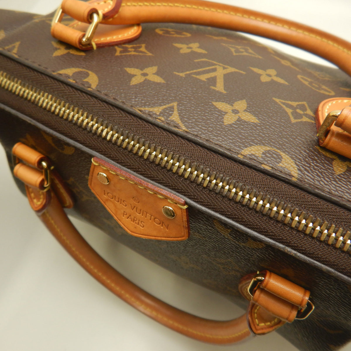 Louis Vuitton Brown Monogram Monogram Canvas Handbag (Pre-Owned)