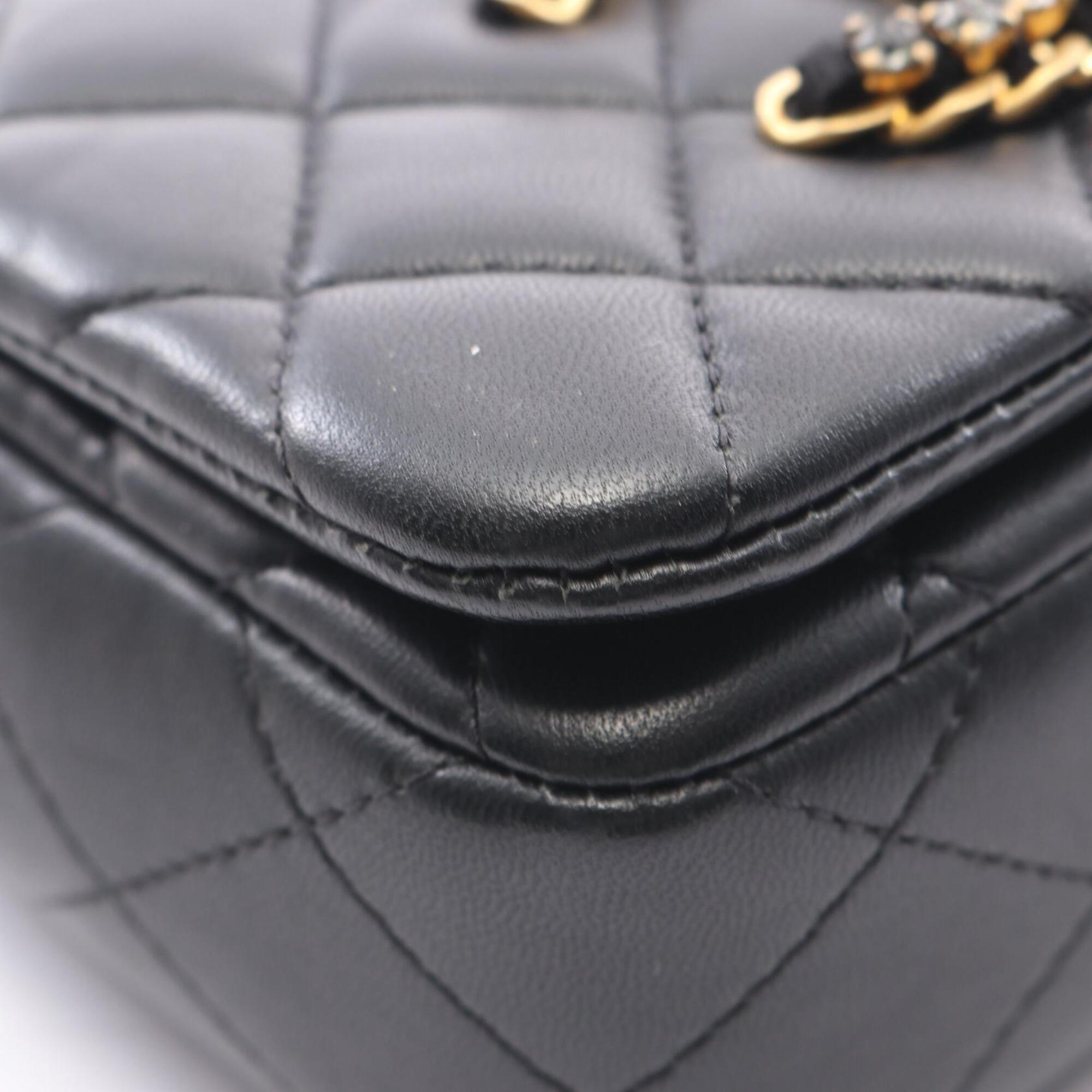 Chanel Matelasse Black Leather Handbag Shoulder Bag (Pre-Owned)