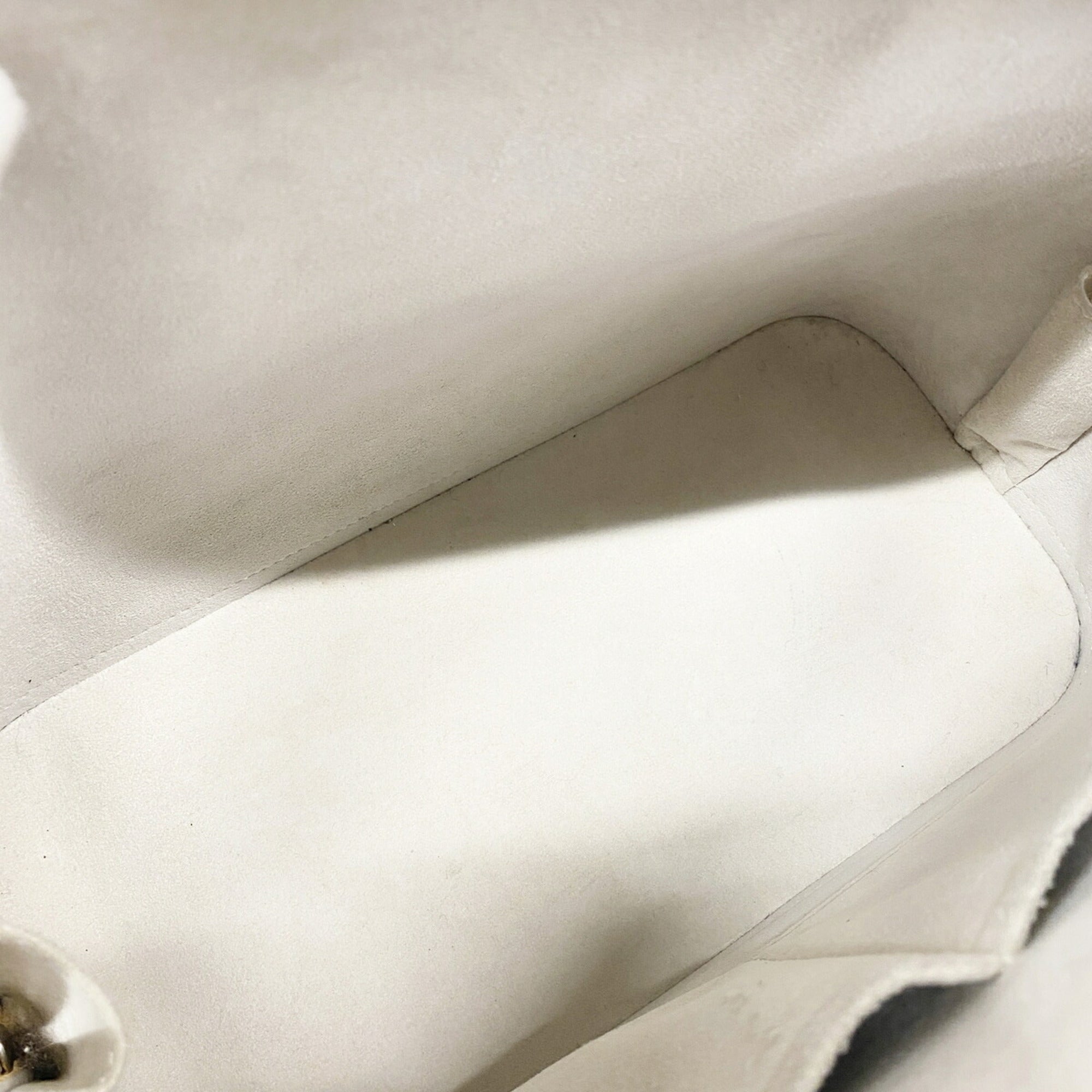 Louis Vuitton Lv Off White Handbag (Pre-Owned)